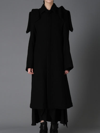 SHRINK SERGE PANELED SHOULDER COAT