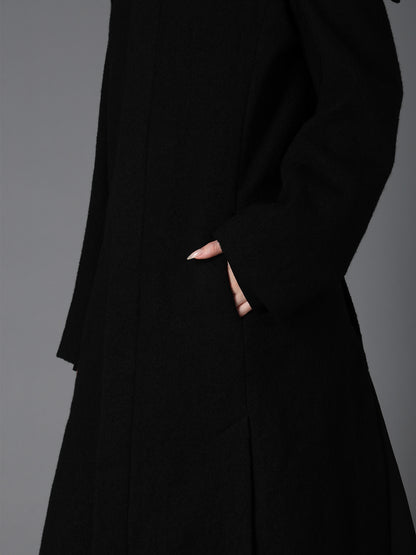 SHRINK SERGE PANELED SHOULDER LONG COAT