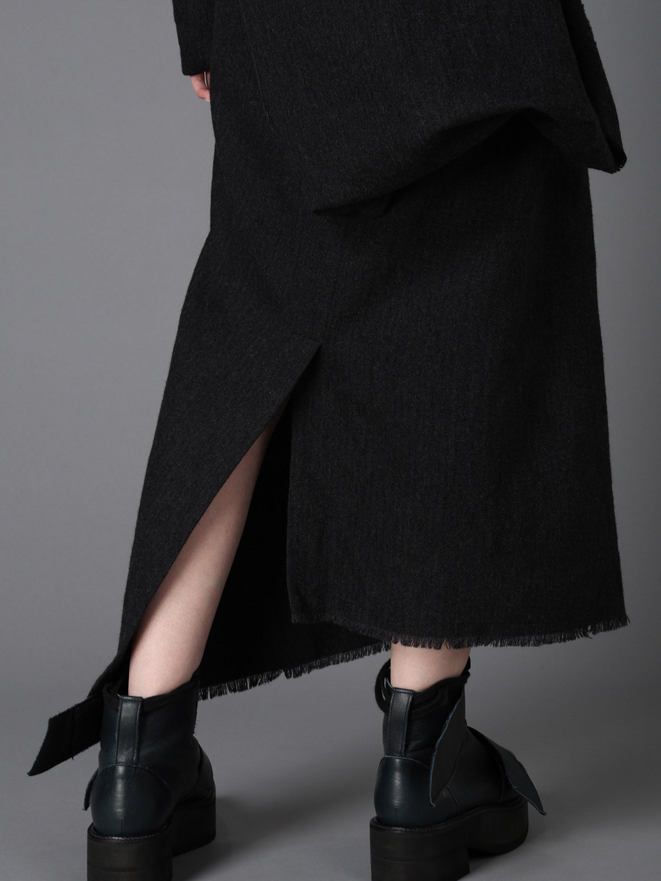 WOOL HERRINGBONE KNOT DETAIL DRESS