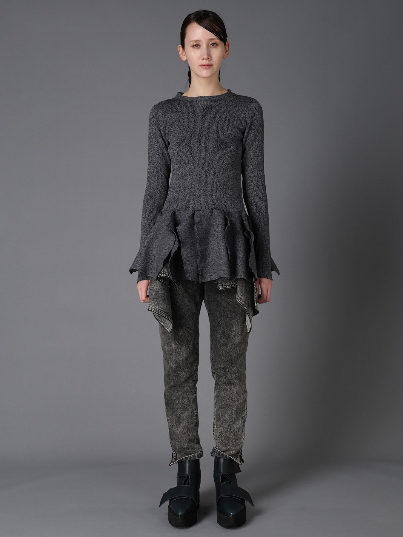 HIGH-GAUGE 3D KNIT FRILLED PULLOVER