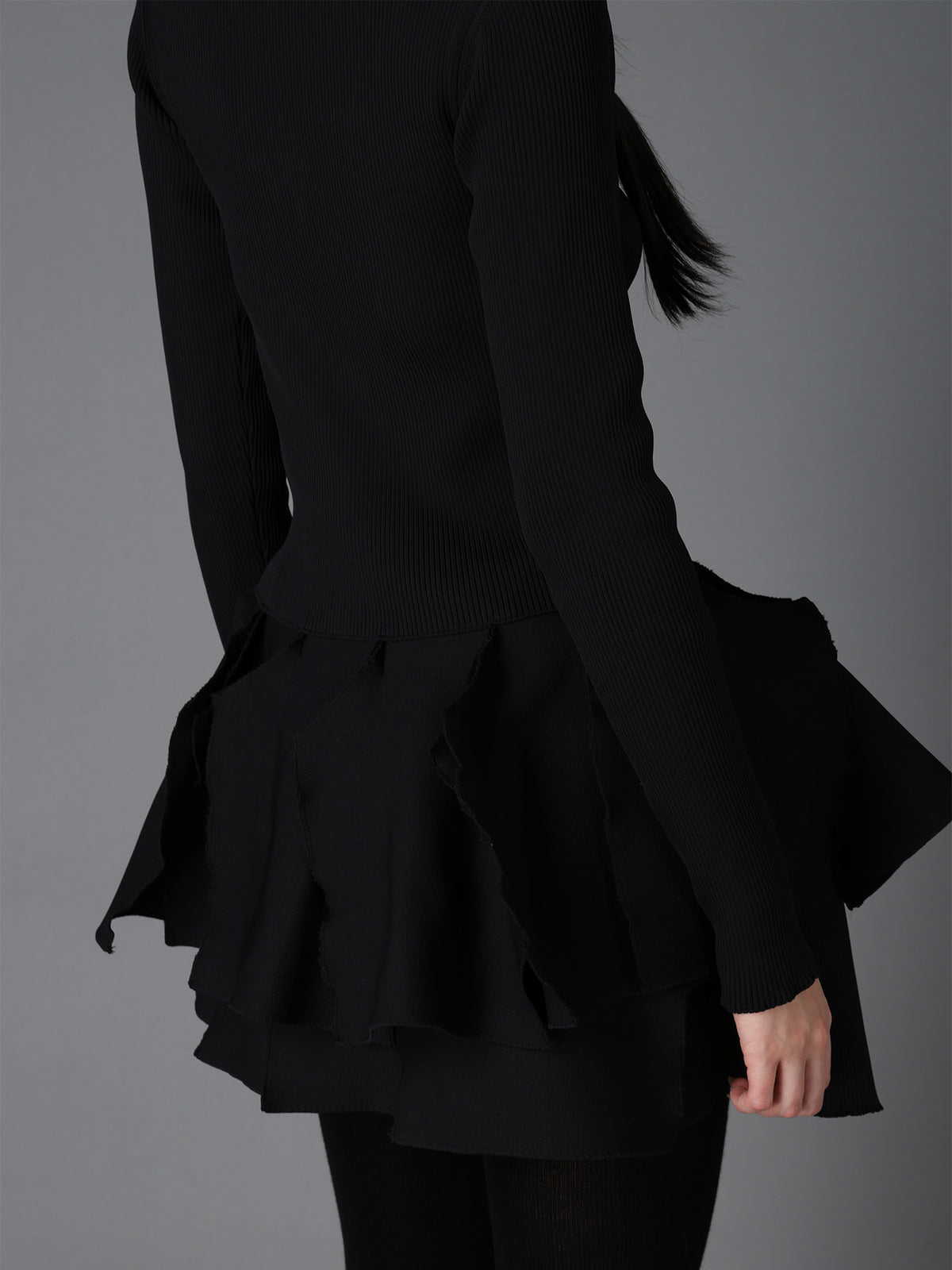 HIGH-GAUGE 3D KNIT FRILLED PULLOVER