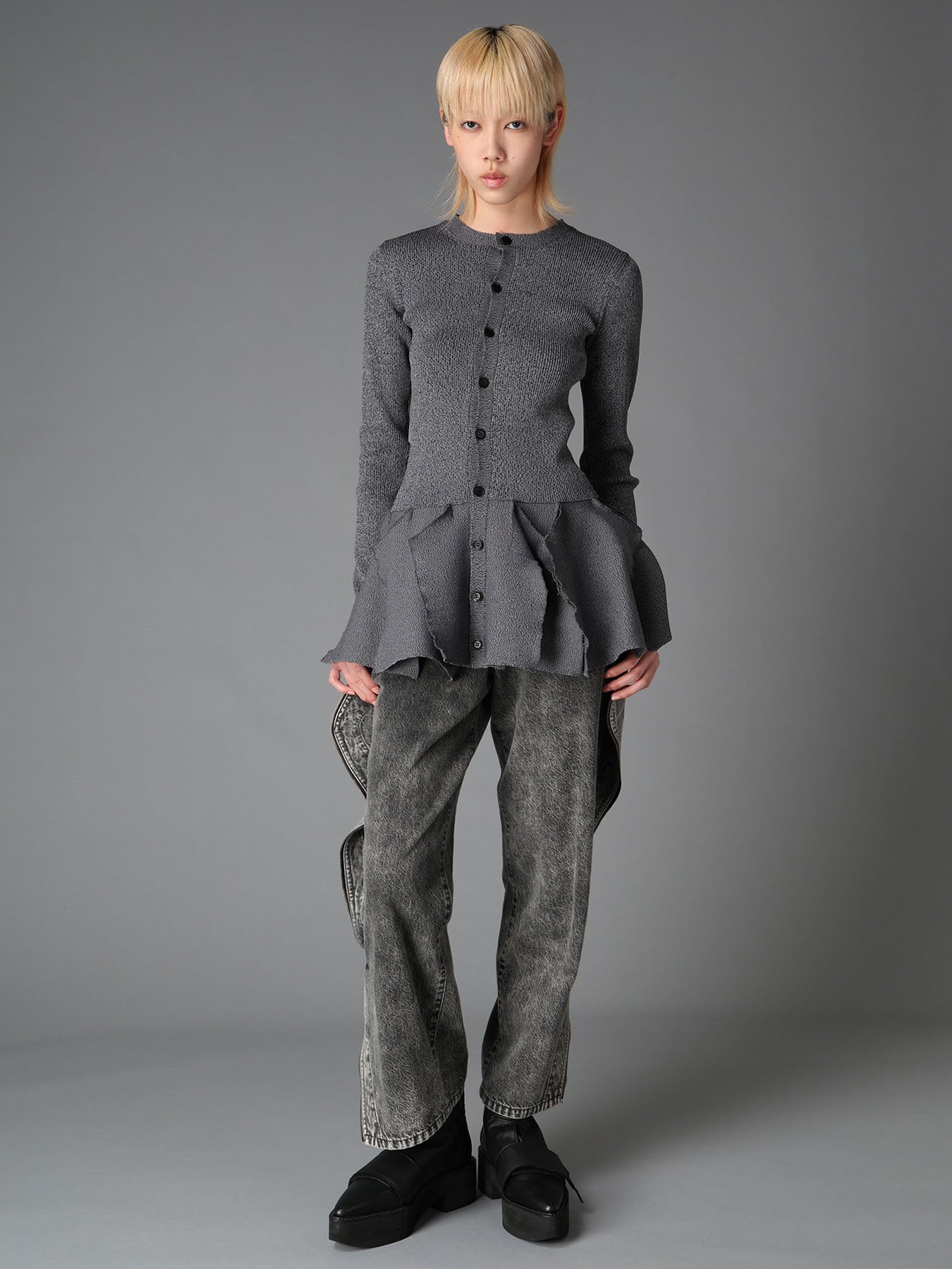 HIGH-GAUGE 3D KNIT FRILLED GARDIGAN