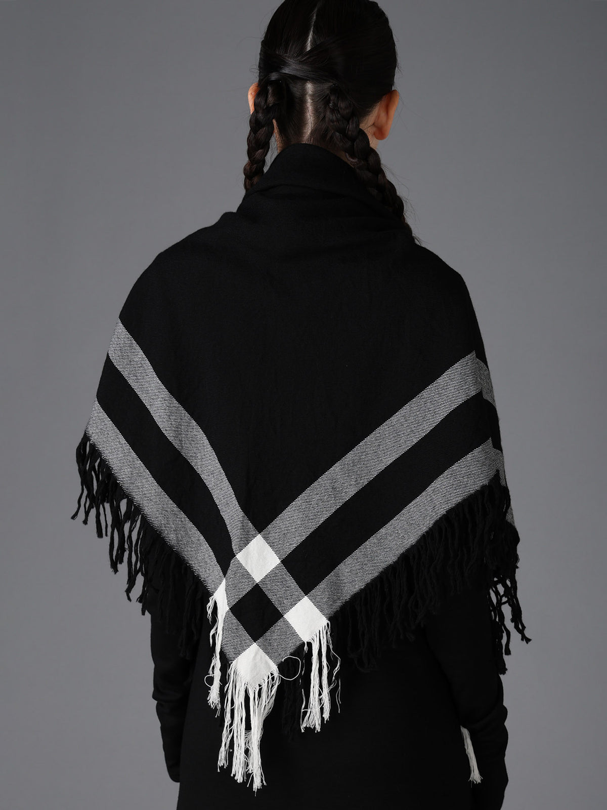 CHECKED SERGE TRIANGLE SHAWL