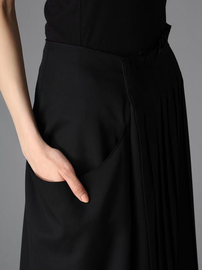 WOOL GABARDINE  PLEATED DETAIL SKORT