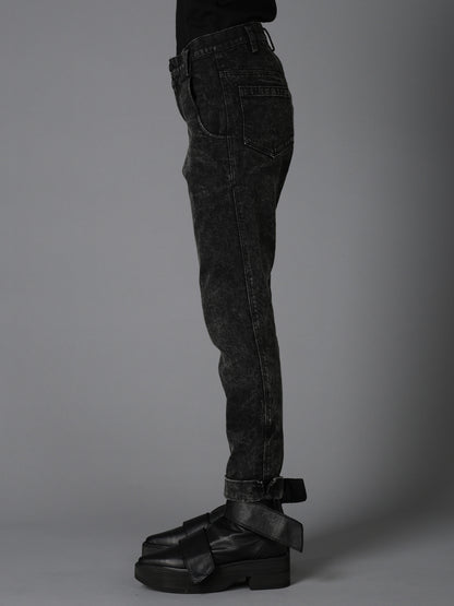 CHEMICAL BLEACHED DENIM CUFFED PANTS