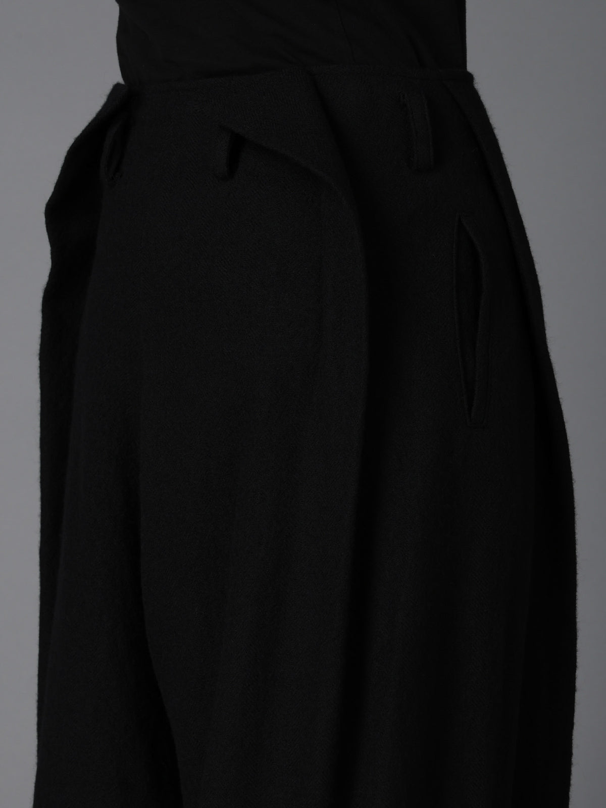 HERRINGBONE BIG TUCK PANTS