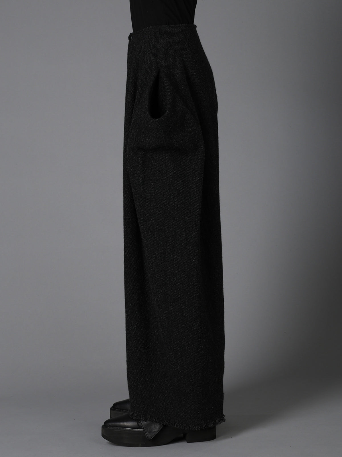TOP DYED TWEED DRAPED POCKET PANTS