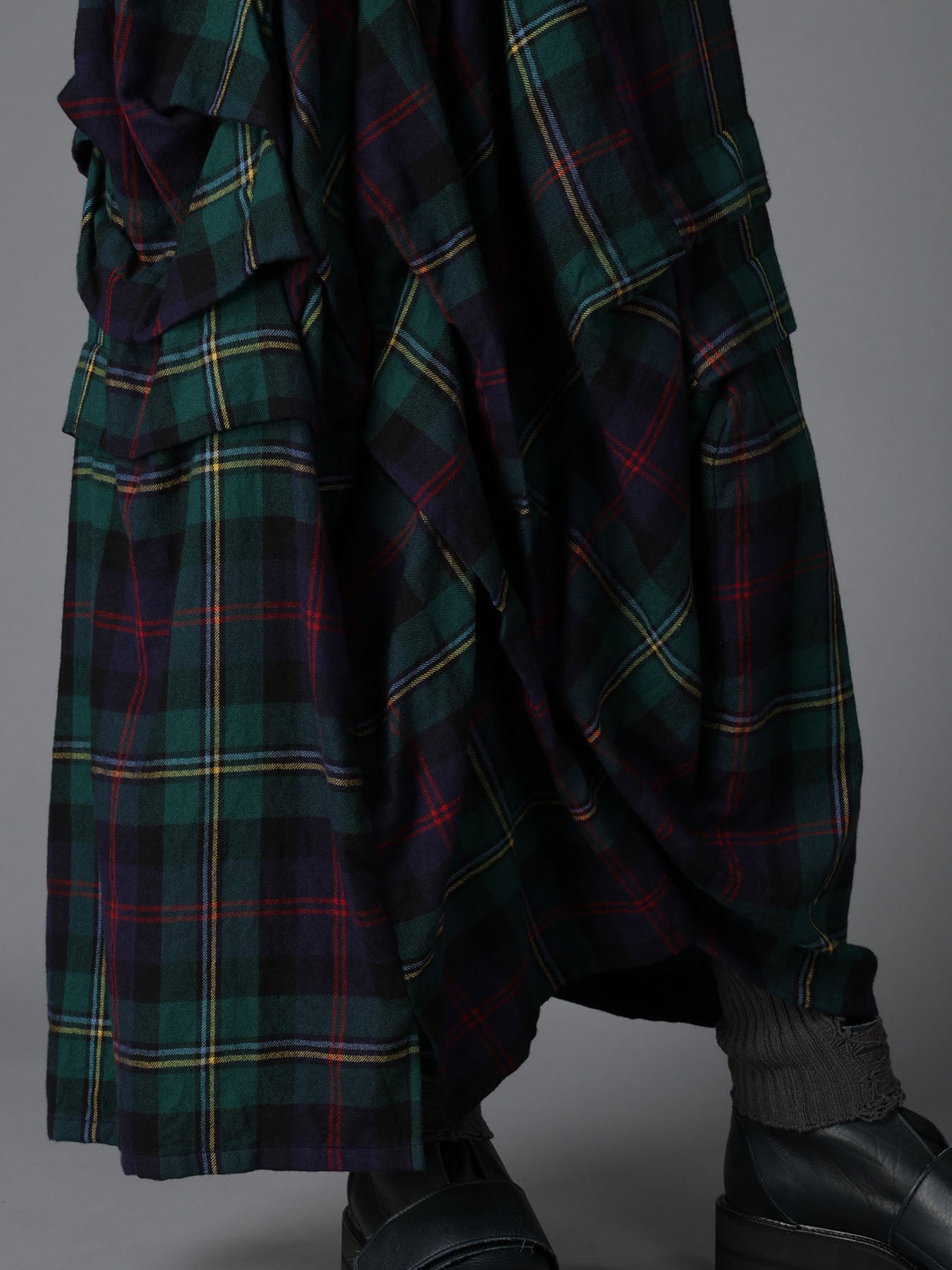 GREEN TARTAN TUCK SKIRT