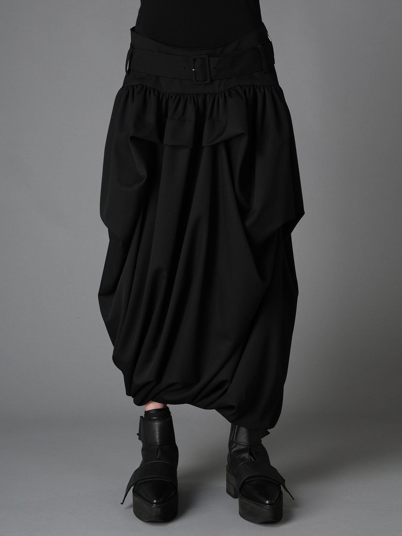 WOOL GABARDINE  BELTED BALLOON SKIRT