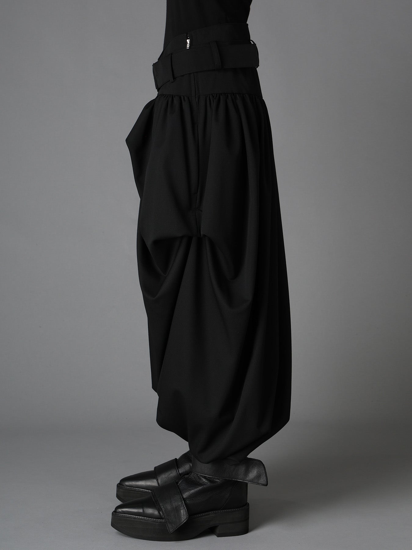 WOOL GABARDINE  BELTED BALLOON SKIRT