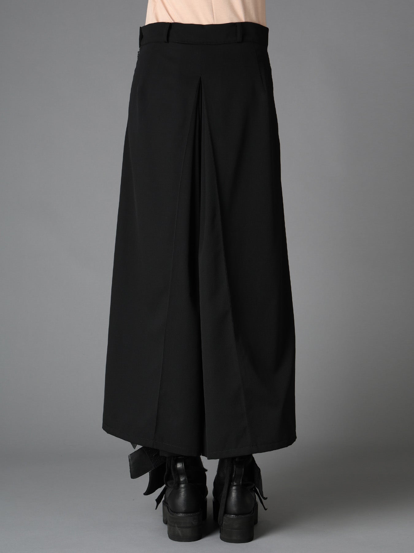 WOOL GABARDINE  BACK SLIT SKIRT