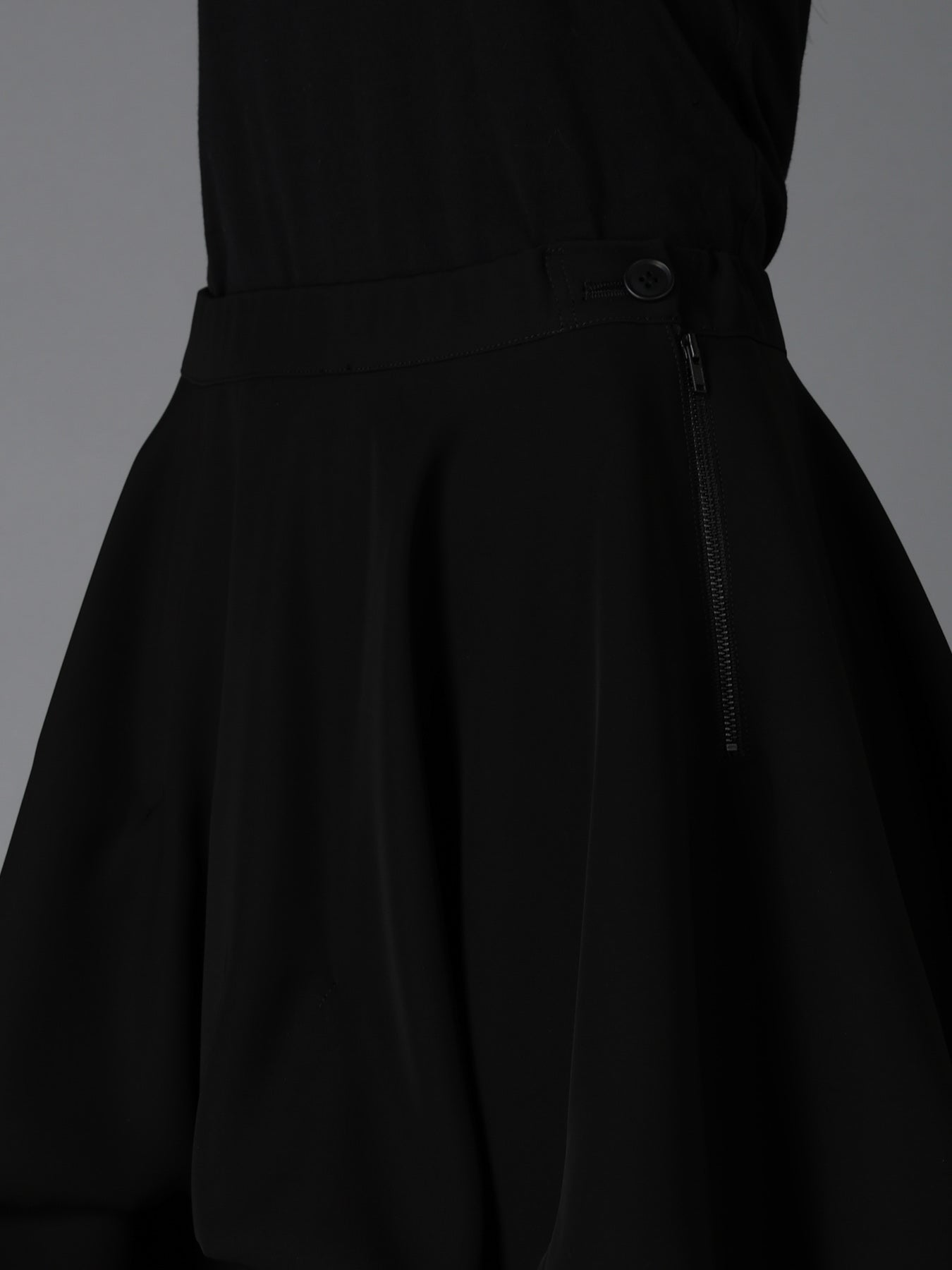 DOUBLE SATIN ELASTIC WAIST DOUBLE LAYERED SKIRT