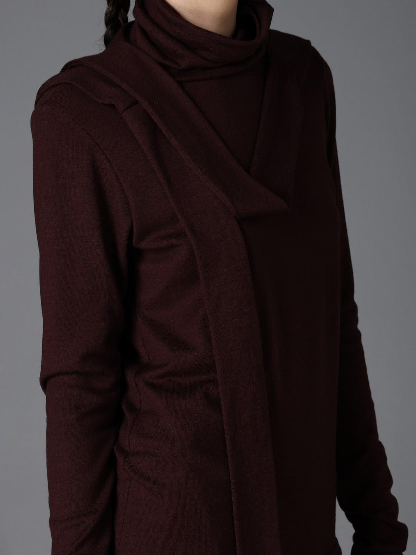 W/ SINGLE JERSEY SCARF DETAIL HOODED T SHIRT