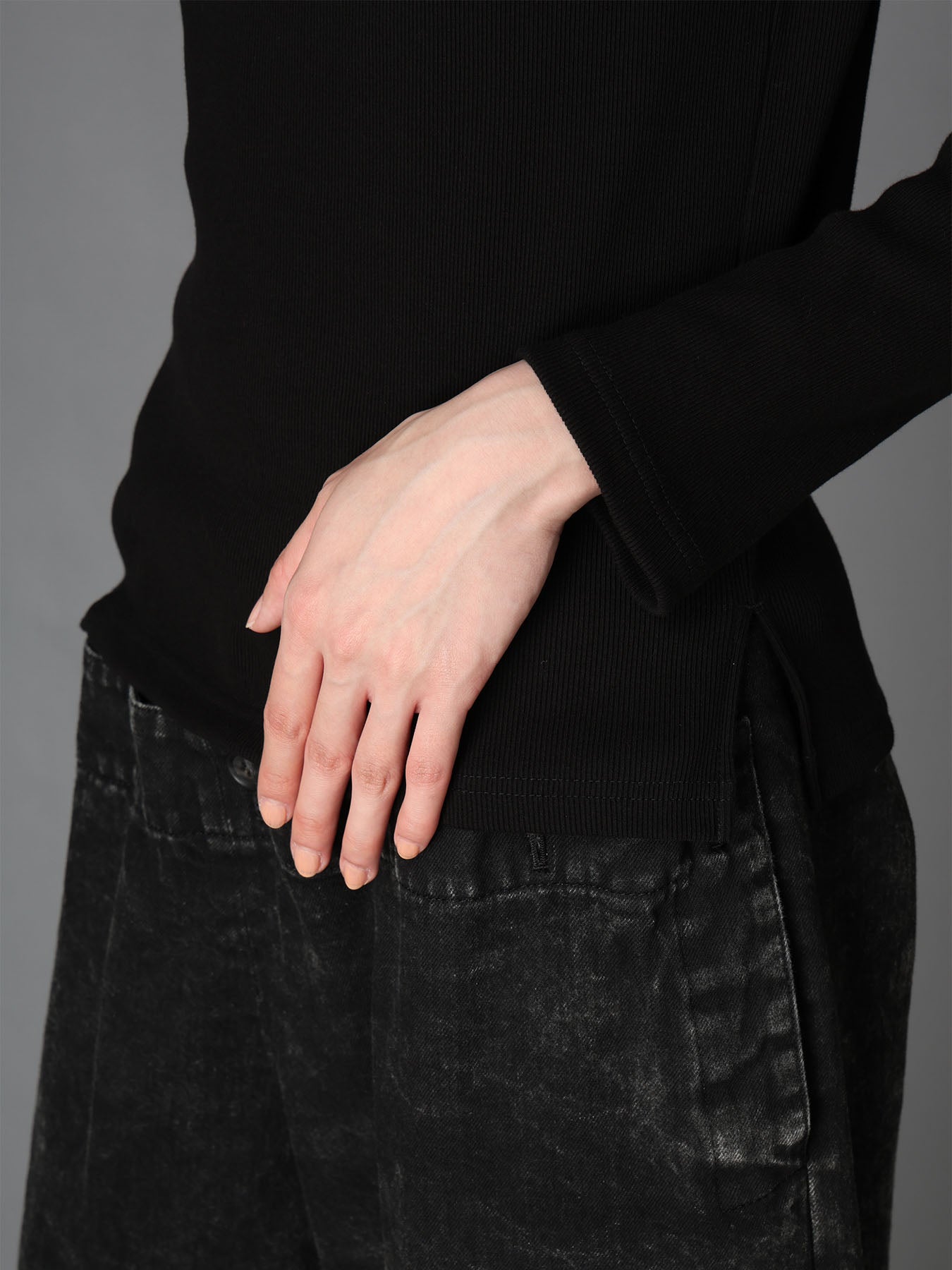 C/ RIB SLIT CHEST LONG SLEEVE T
