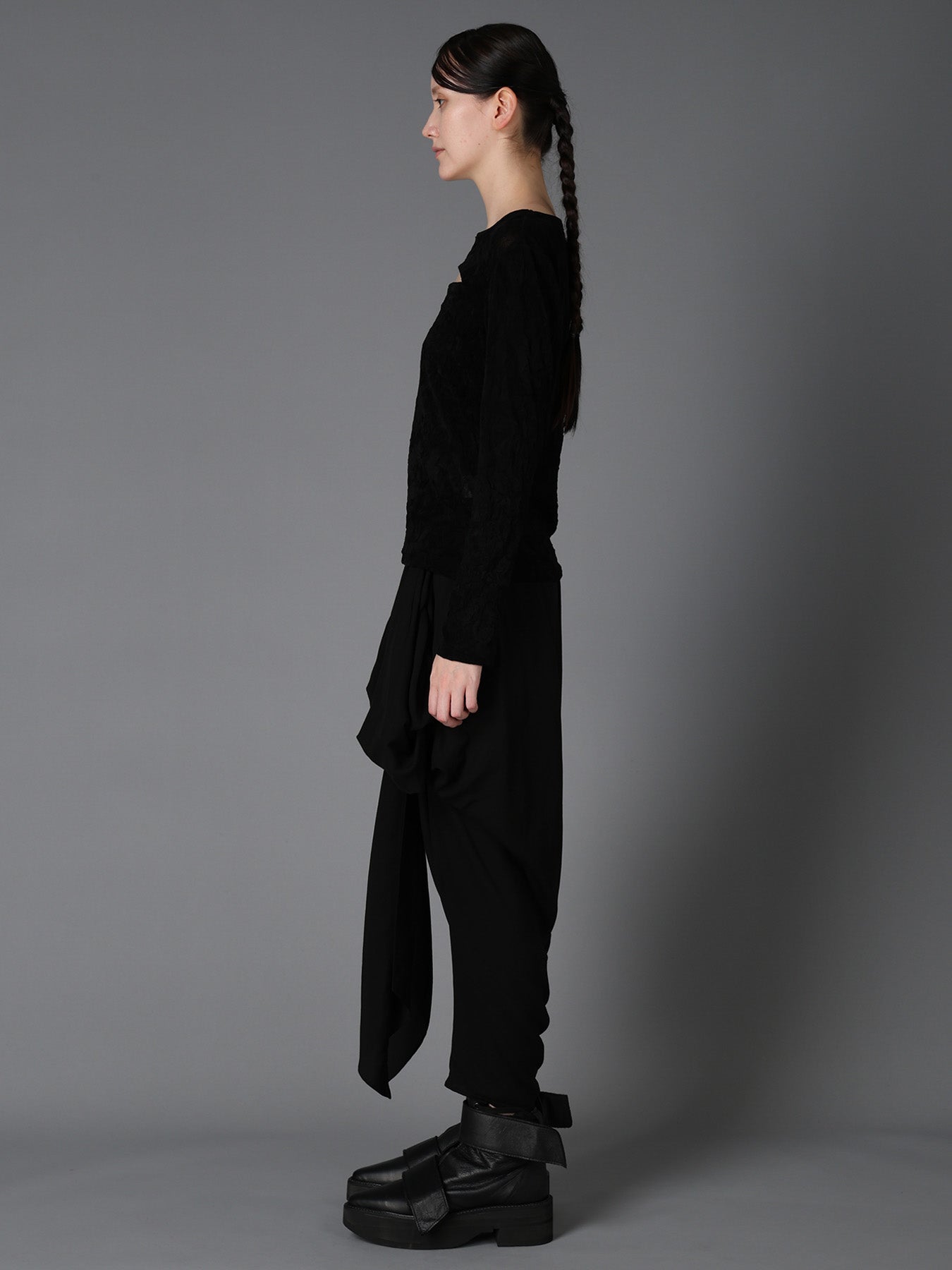 FLOCKED TULLE SLIT CHEST LONG SLEEVE T