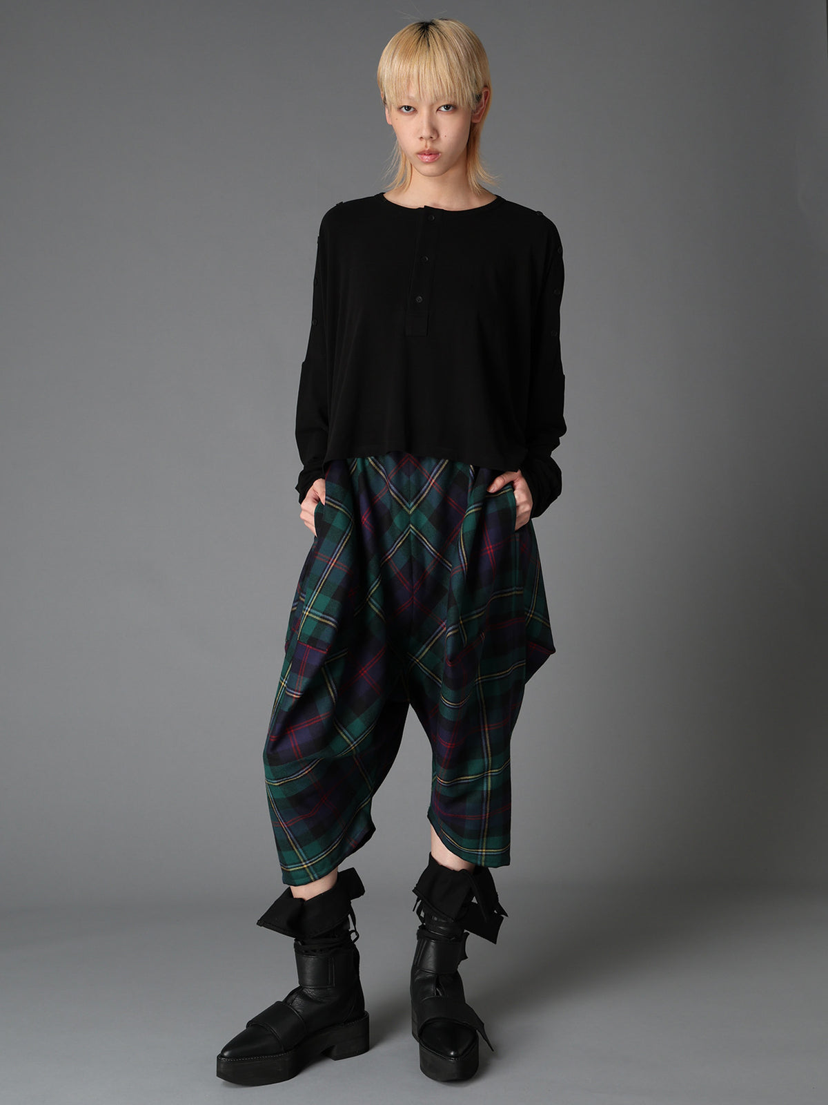 BRUSHED STRETCH JERSEY SHOULDER OPEN SHORT T