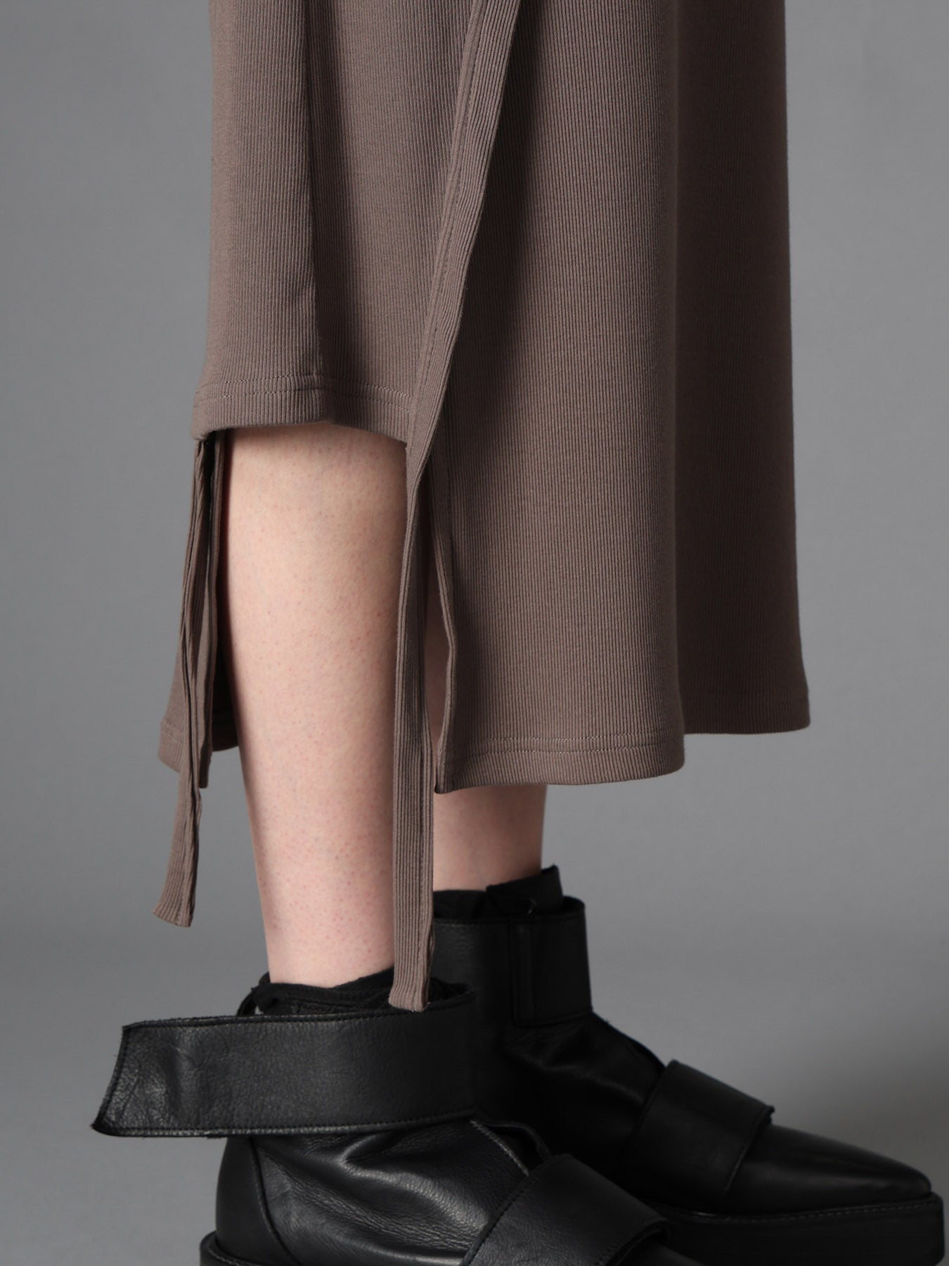C/ RIB LAYERED DESIGN DRESS