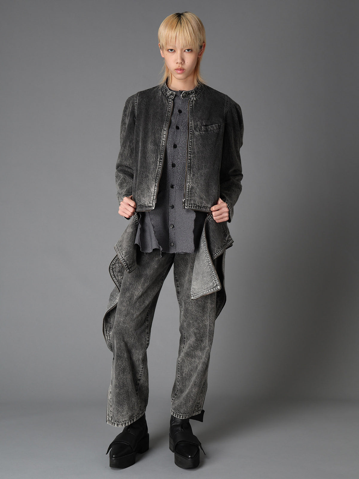 MIST BLEACHED DENIM STAND COLLAR BLOUSON