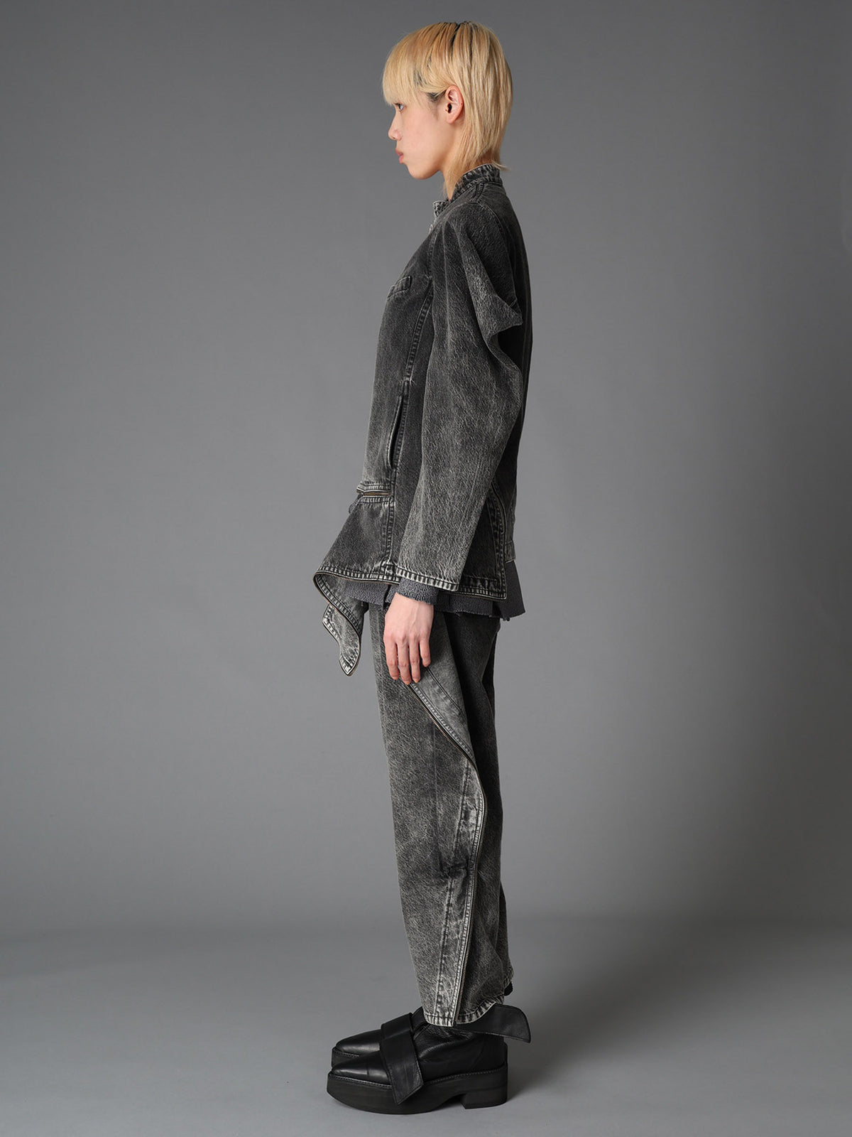 MIST BLEACHED DENIM STAND COLLAR BLOUSON