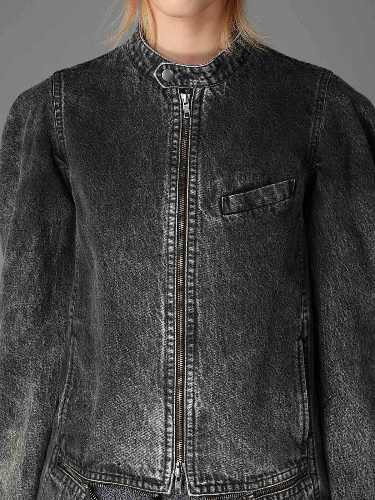 MIST BLEACHED DENIM STAND COLLAR BLOUSON