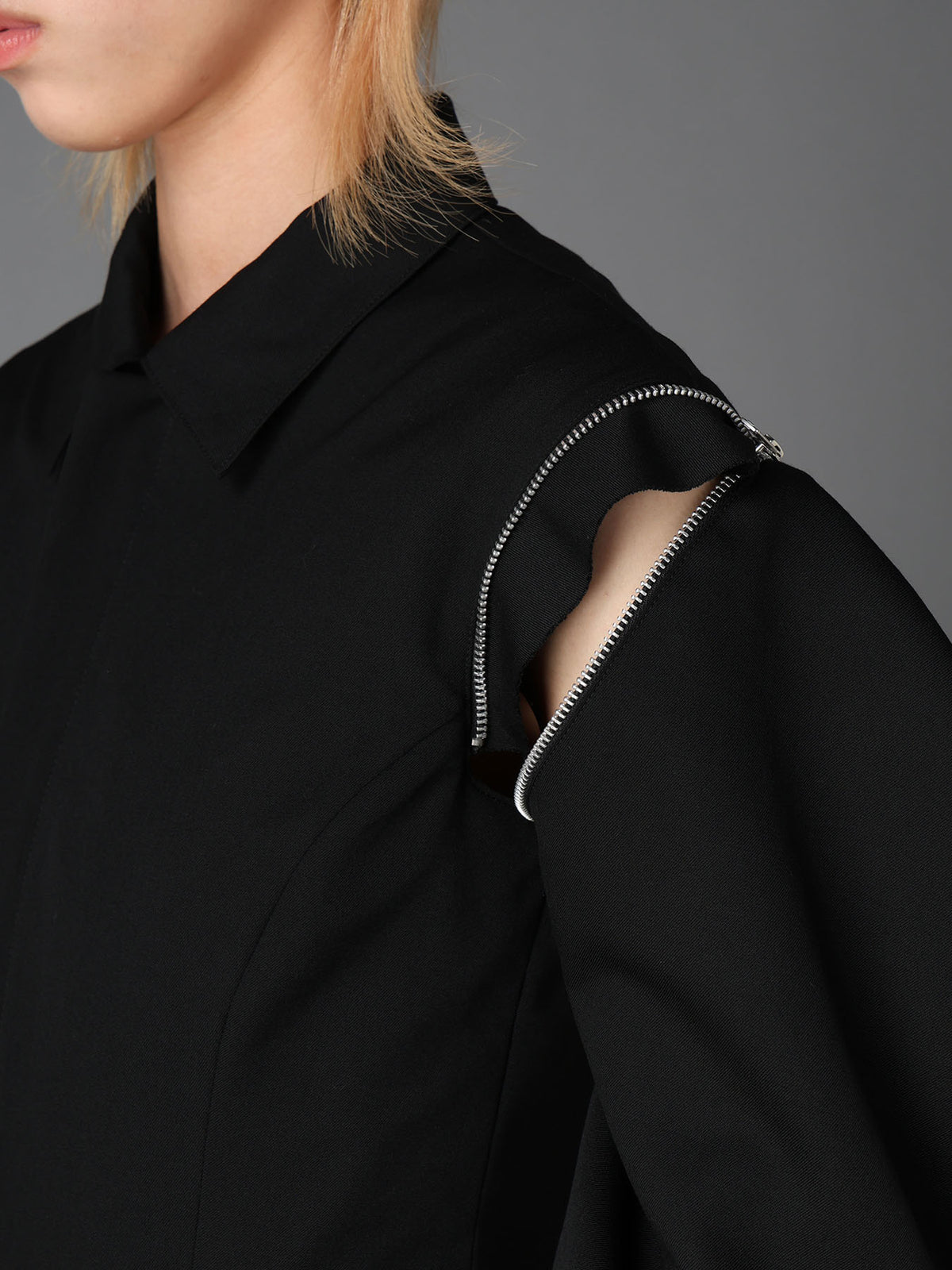 WOOL GABARDINE  ZIP PANEL BLOUSON