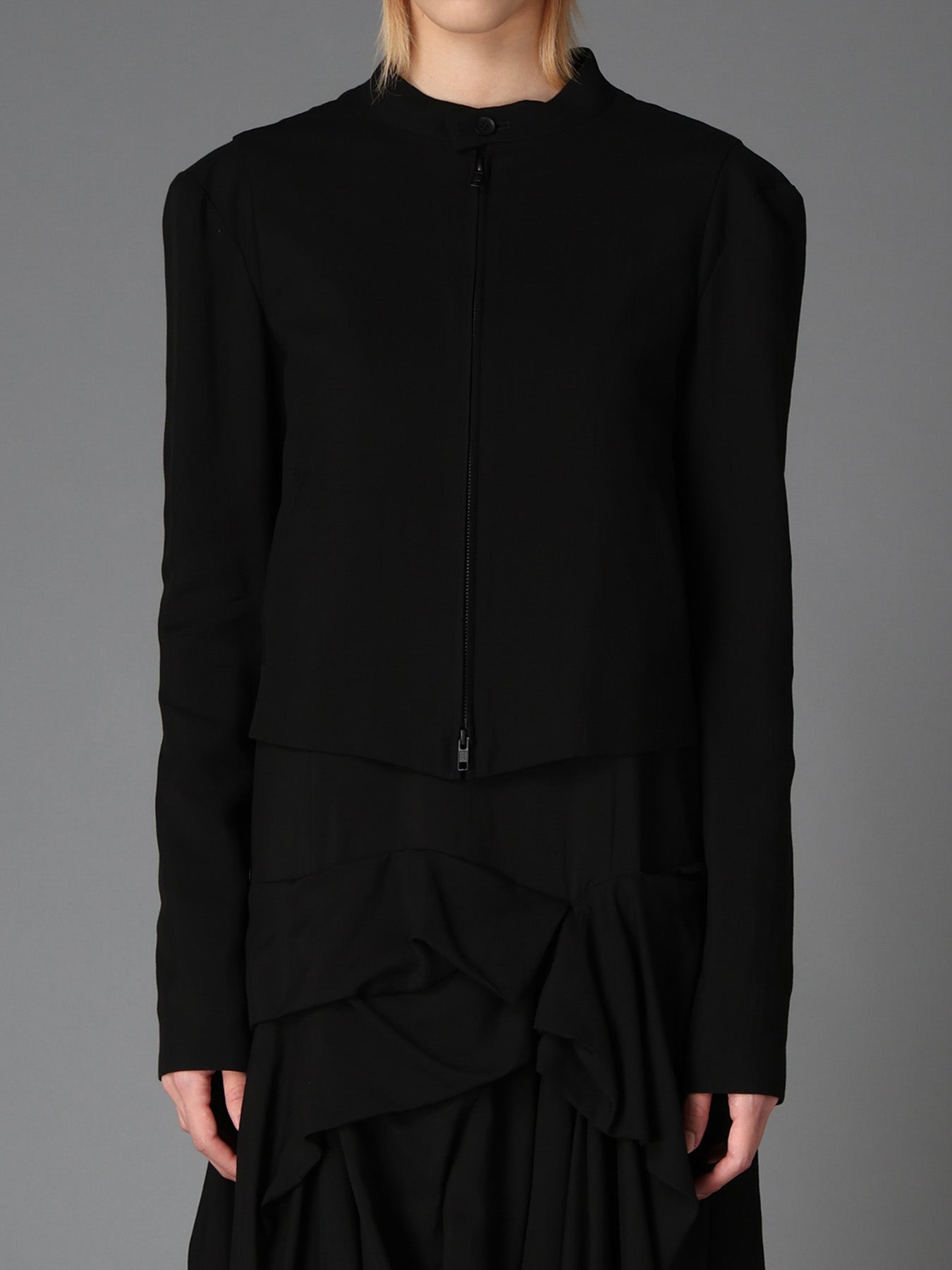 HIGH TWIST GABARDINE GUSSETED STAND COLLAR BLOUSON