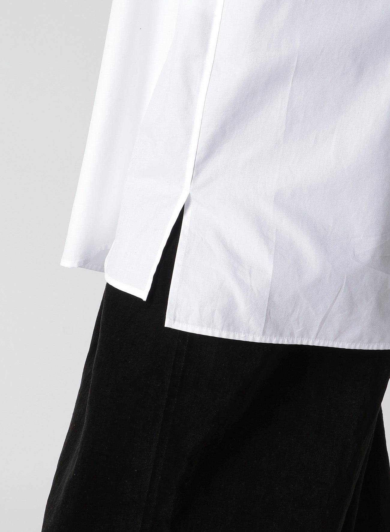 100/2 BROAD LONG SLEEVE SHIRT WITH MANY BUTTONS