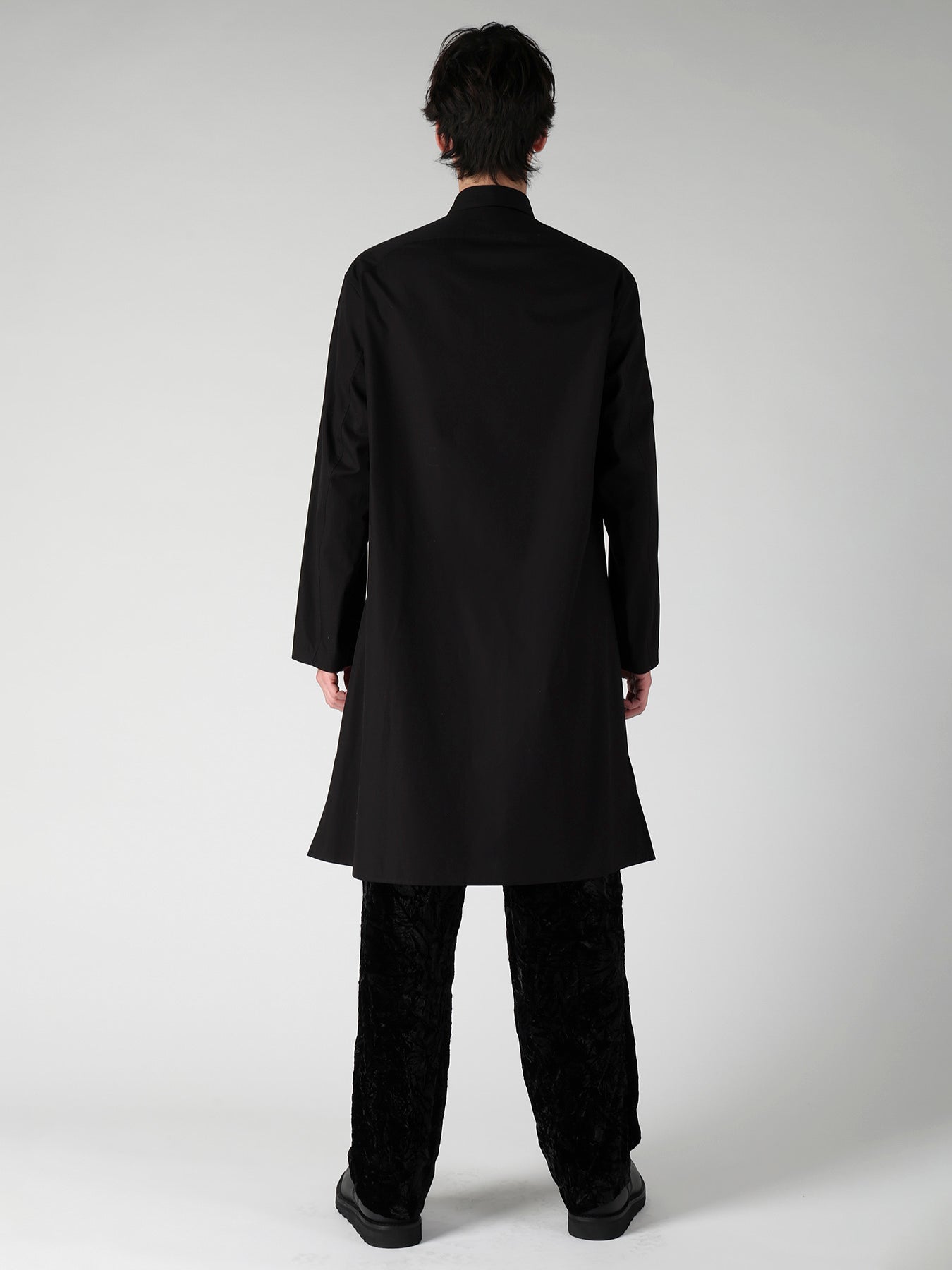 FRONT-POCKET LONG SHIRT