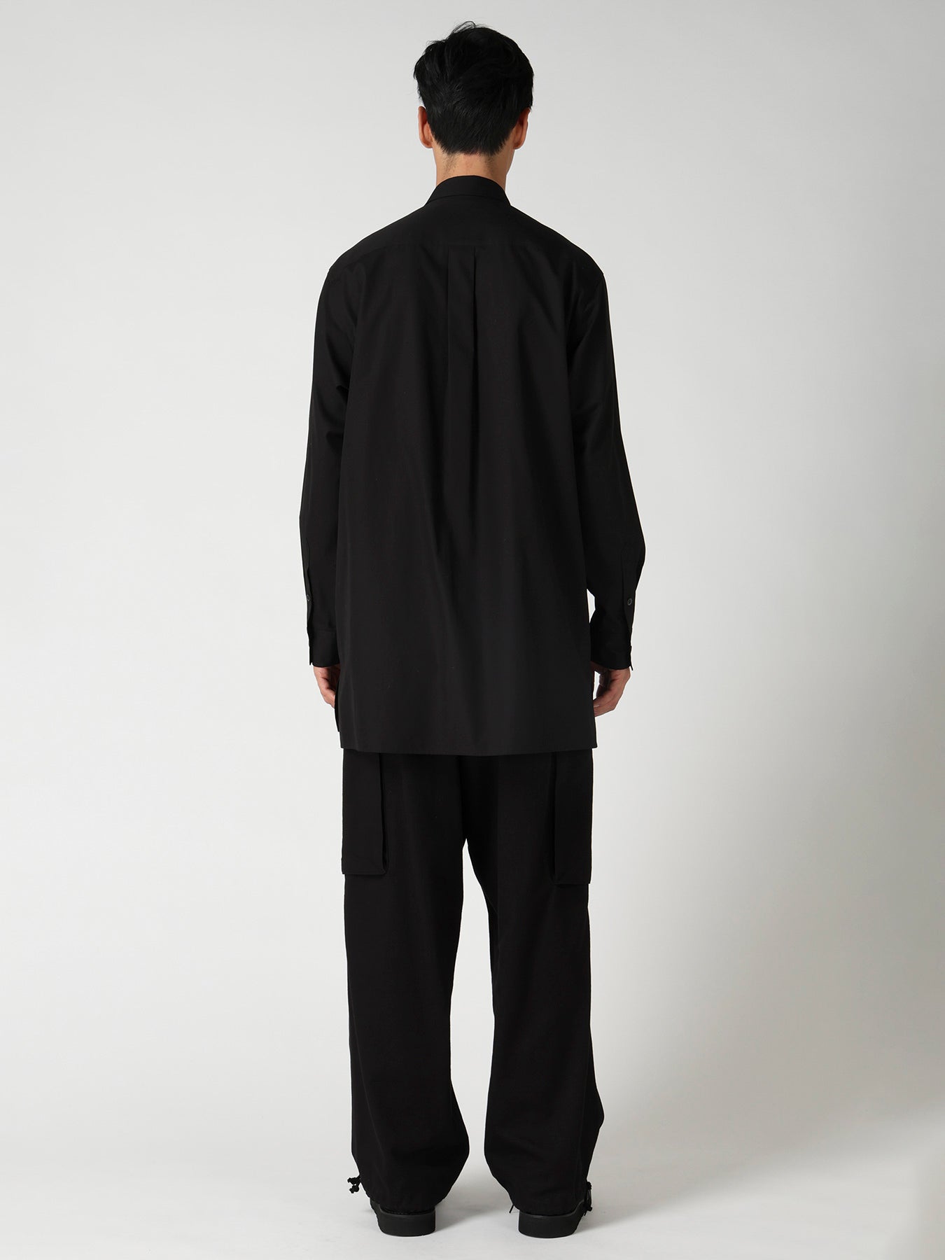 MULTI-POCKET SHIRT