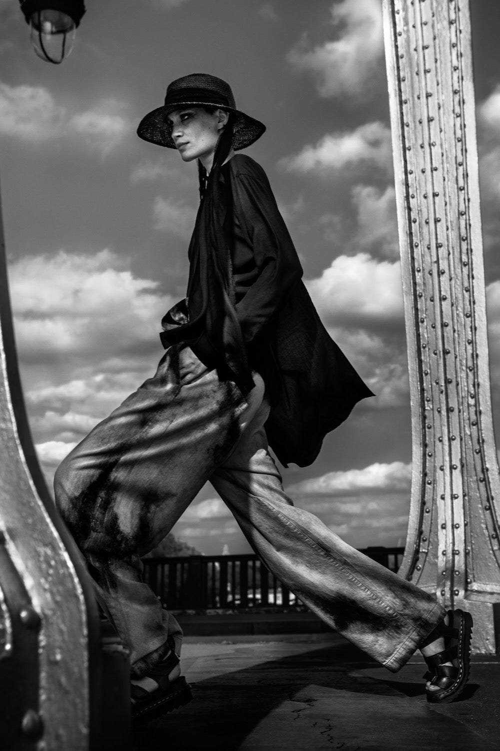 アート・デザイン・音楽 photographs by max vadukul S/S24 by MAX VADUKUL – THE SHOP YOHJI YAMAMOTO