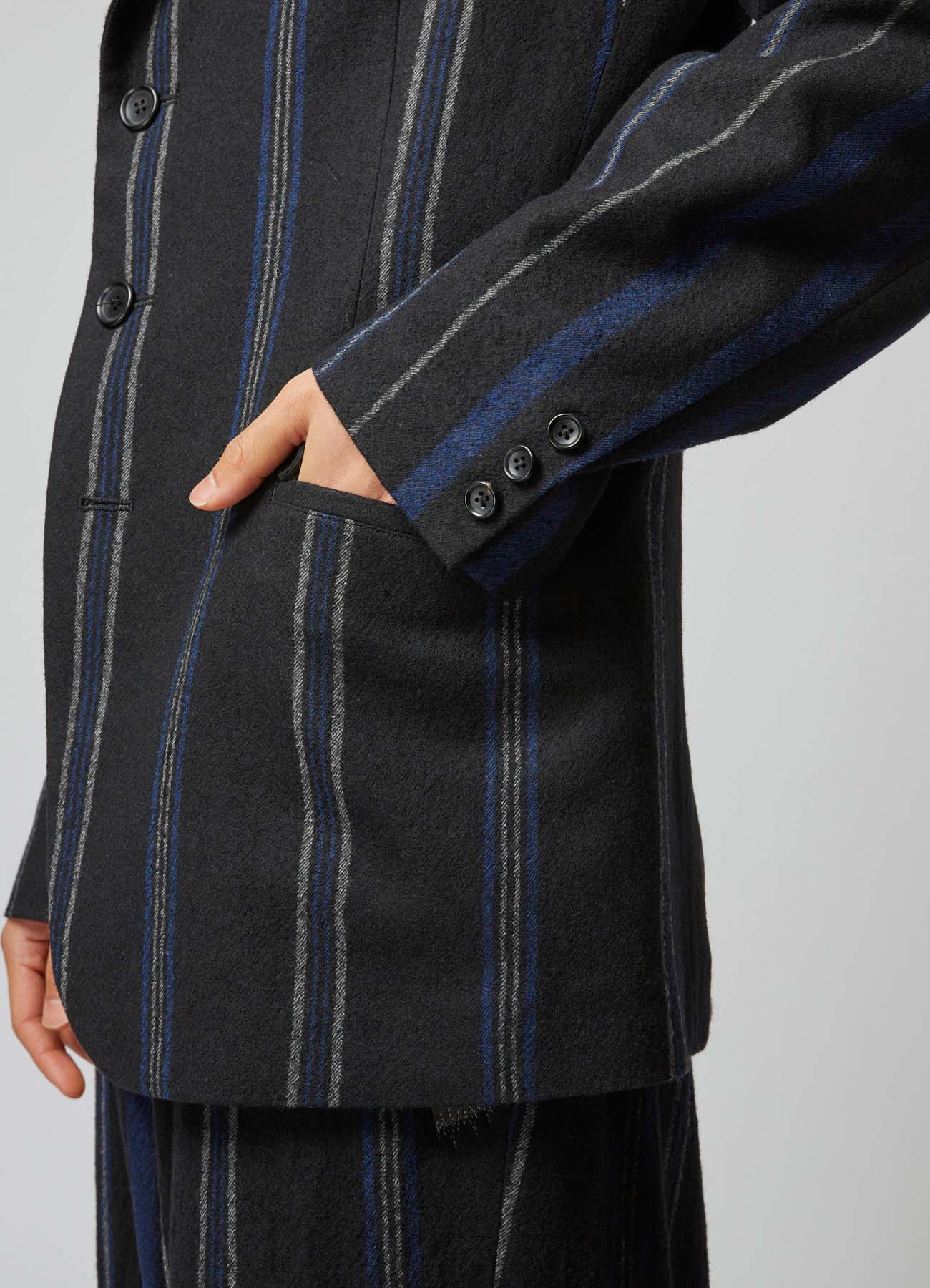 STRIPED PATTERN JACKET WITH COLOR SCHEME