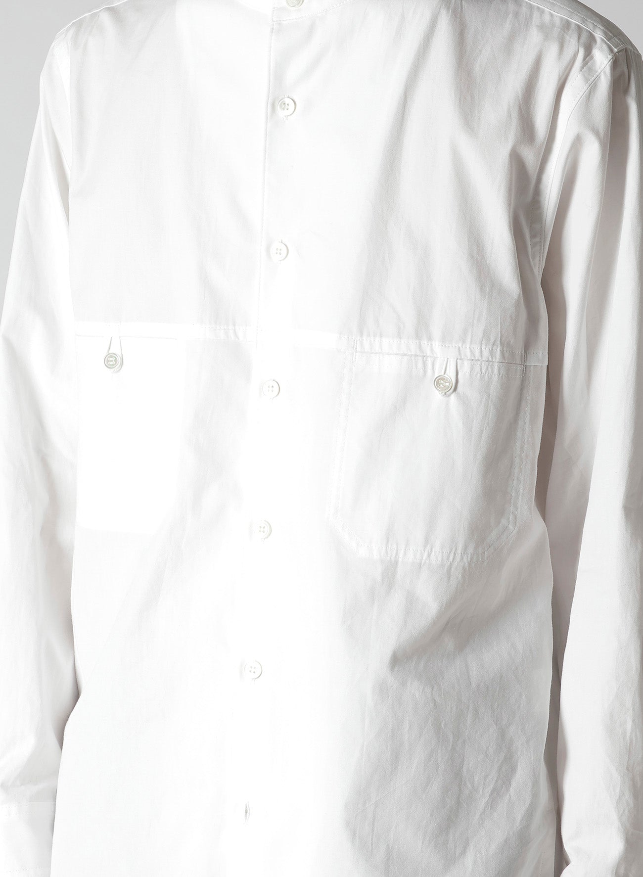 80/2 BROAD CHEST-PANELED STAND-COLLAR BLOUSE