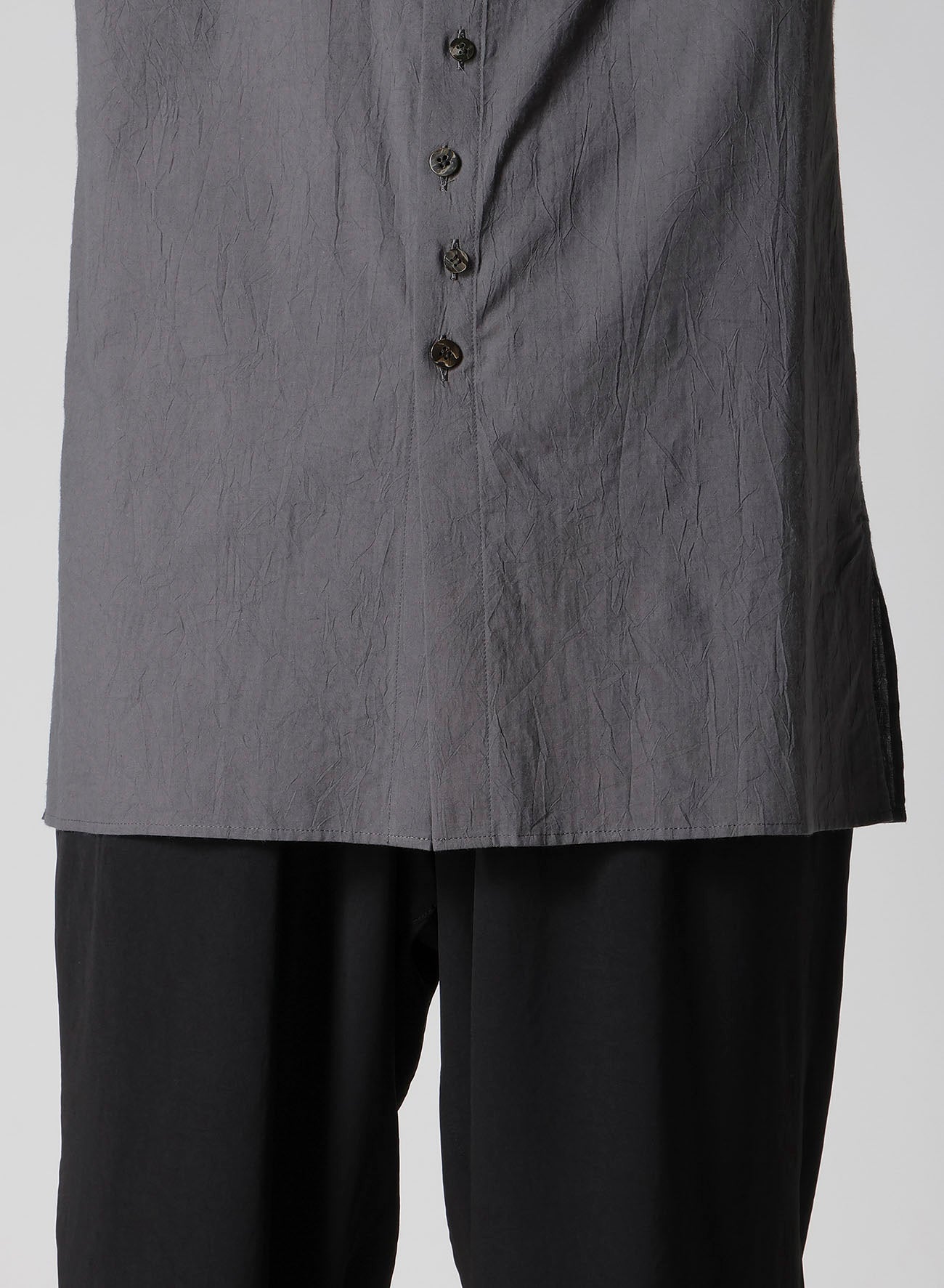 60 WRINKLE LAWN SHORT SLEEVE SHIRT WITH RANDOM BUTTONS