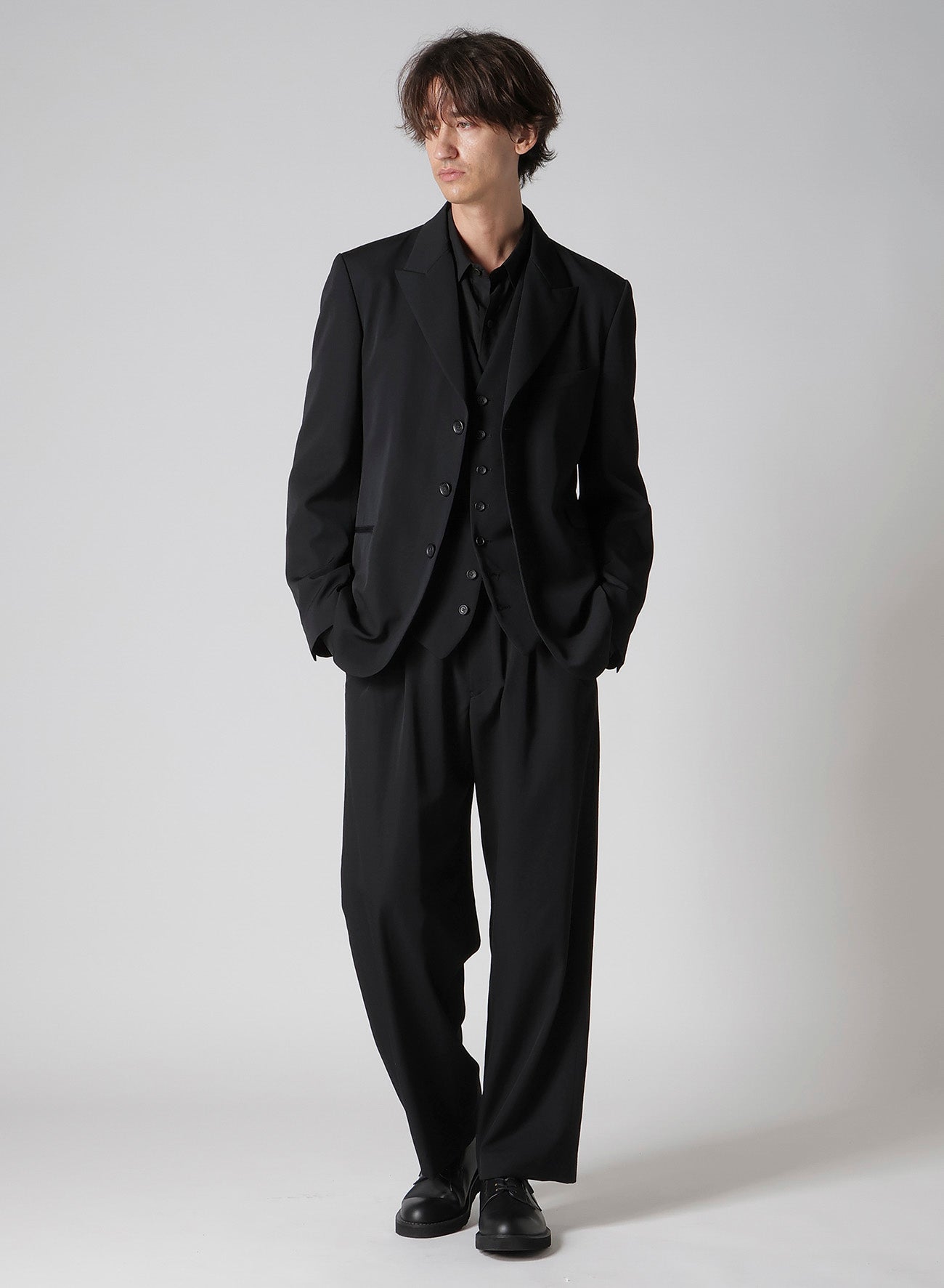 WOOL GABARDINE PEACKED LAPEL 2-BUTTON JACKET – THE SHOP YOHJI YAMAMOTO