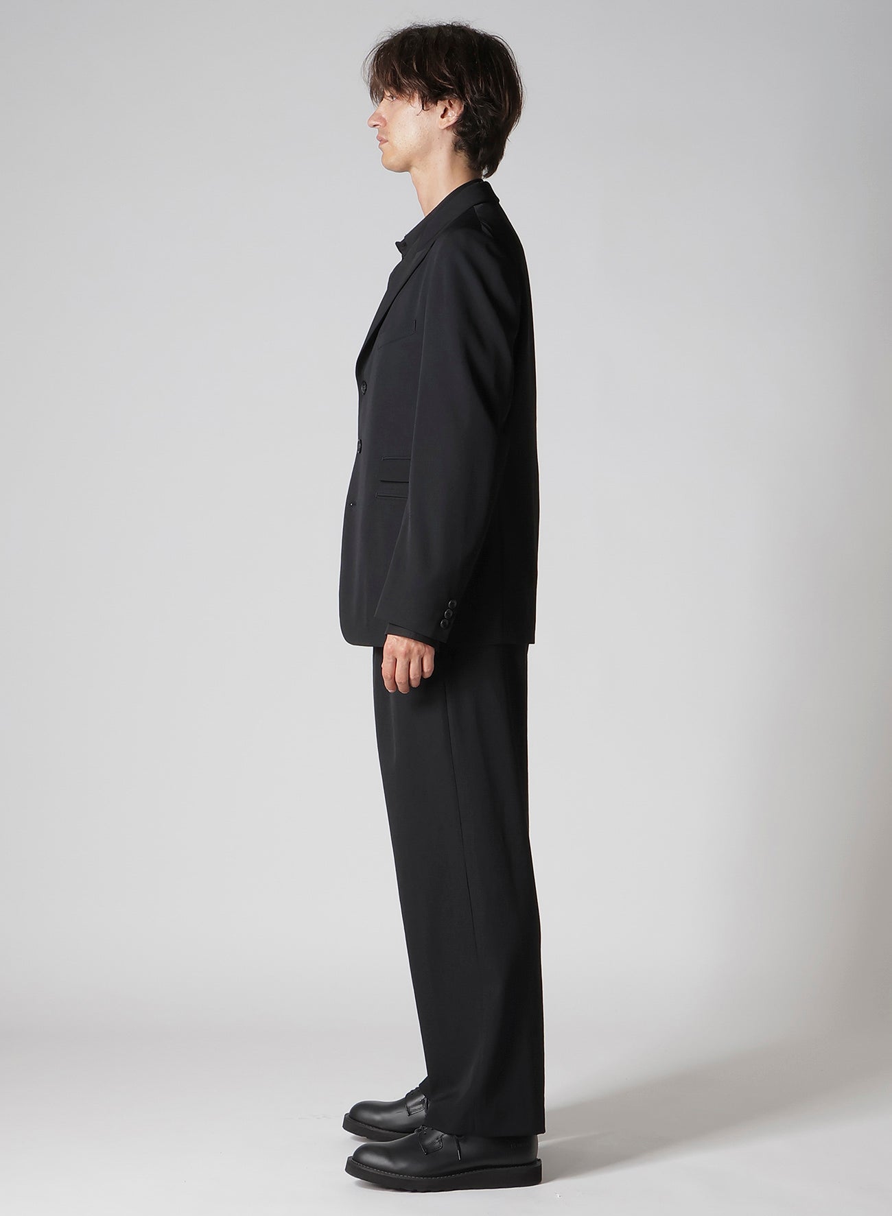 WOOL GABARDINE PEACKED LAPEL 2-BUTTON JACKET