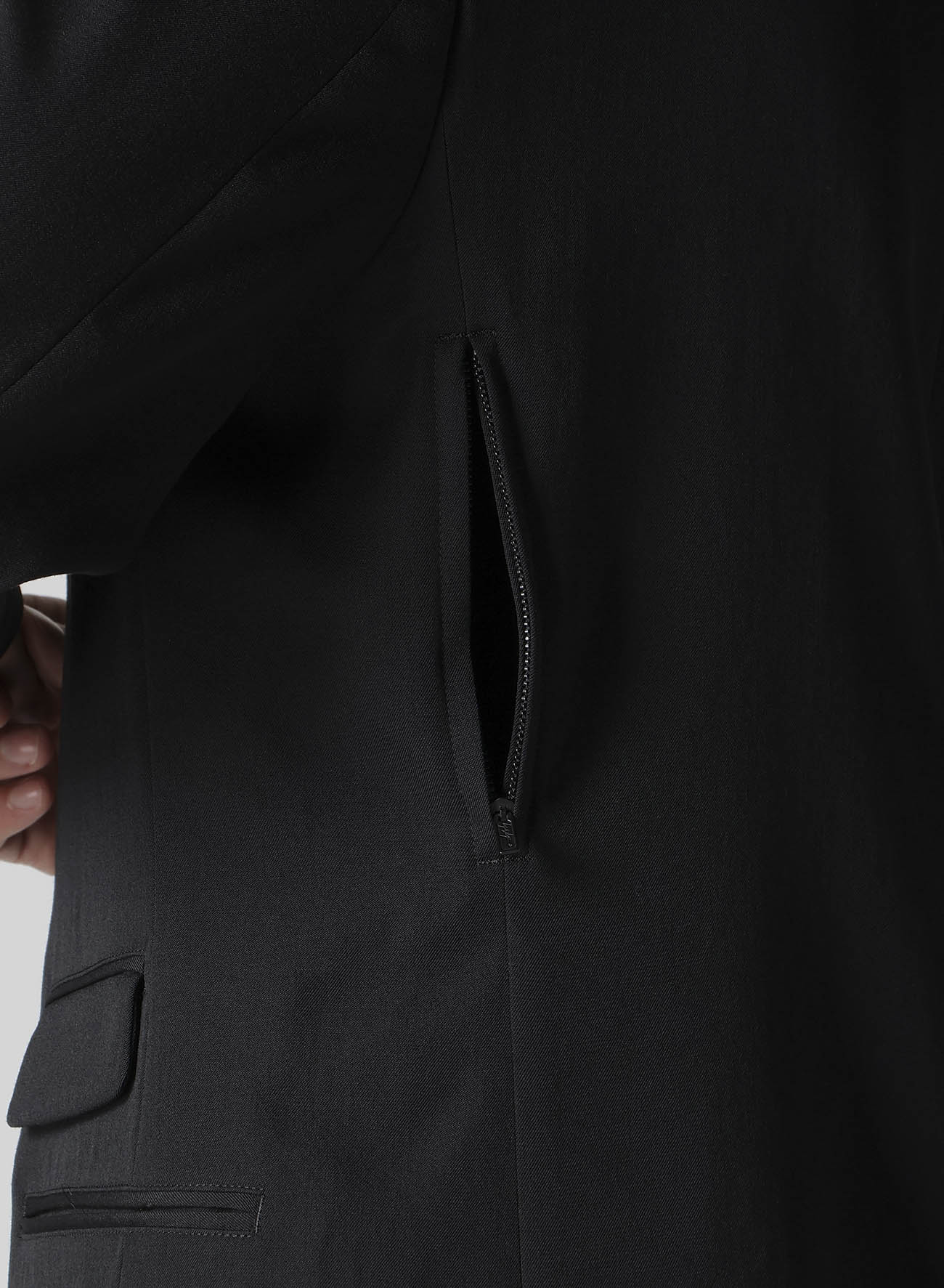 WOOL GABARDINE PEACKED LAPEL 2-BUTTON JACKET