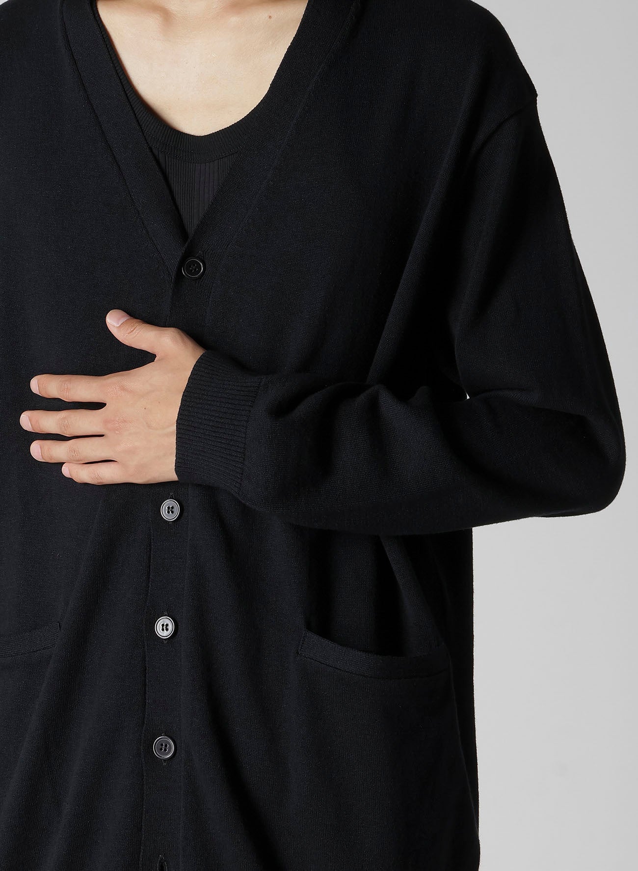 Y's for men LOGO V-NECK CARDIGAN – THE SHOP YOHJI YAMAMOTO