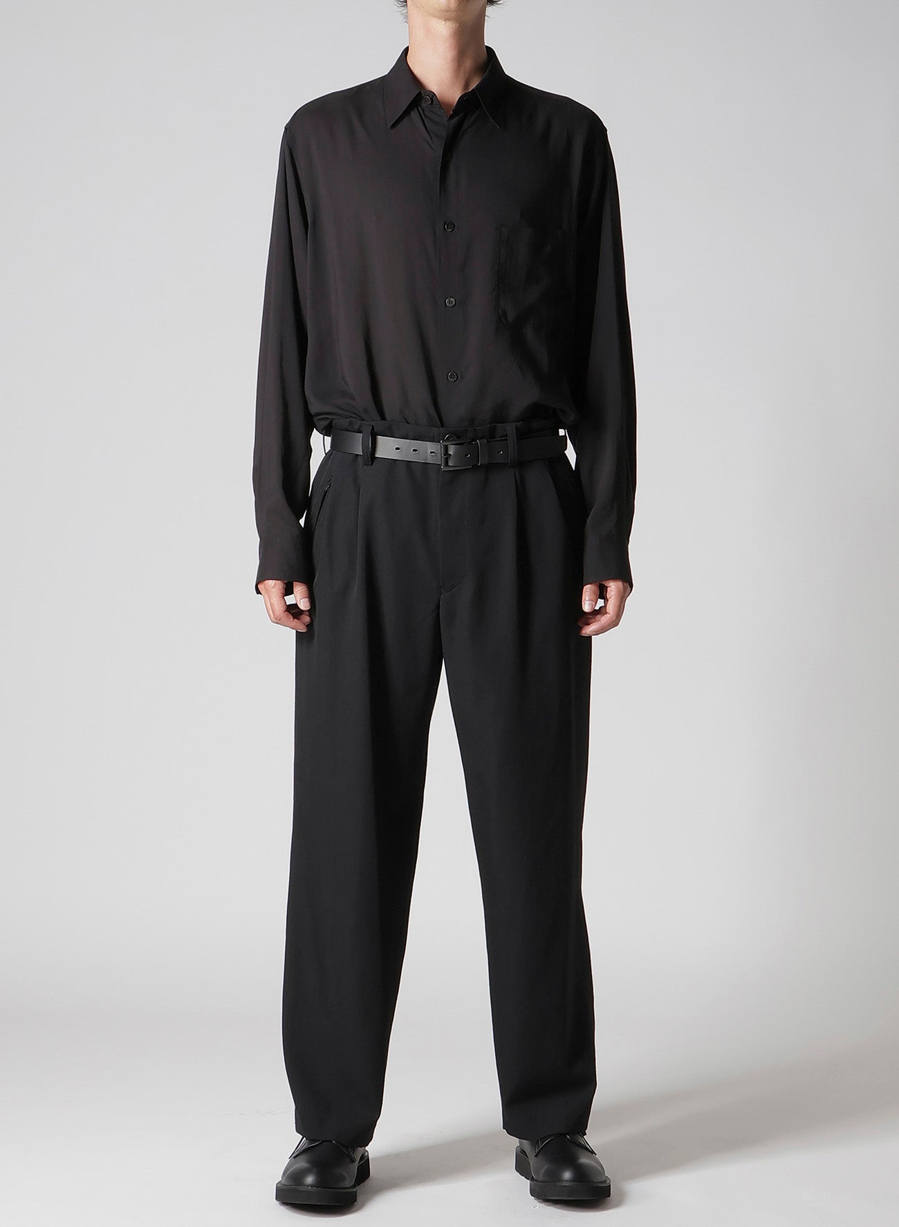 WOOL GABARDINE COIN POCKET TUCK PANTS