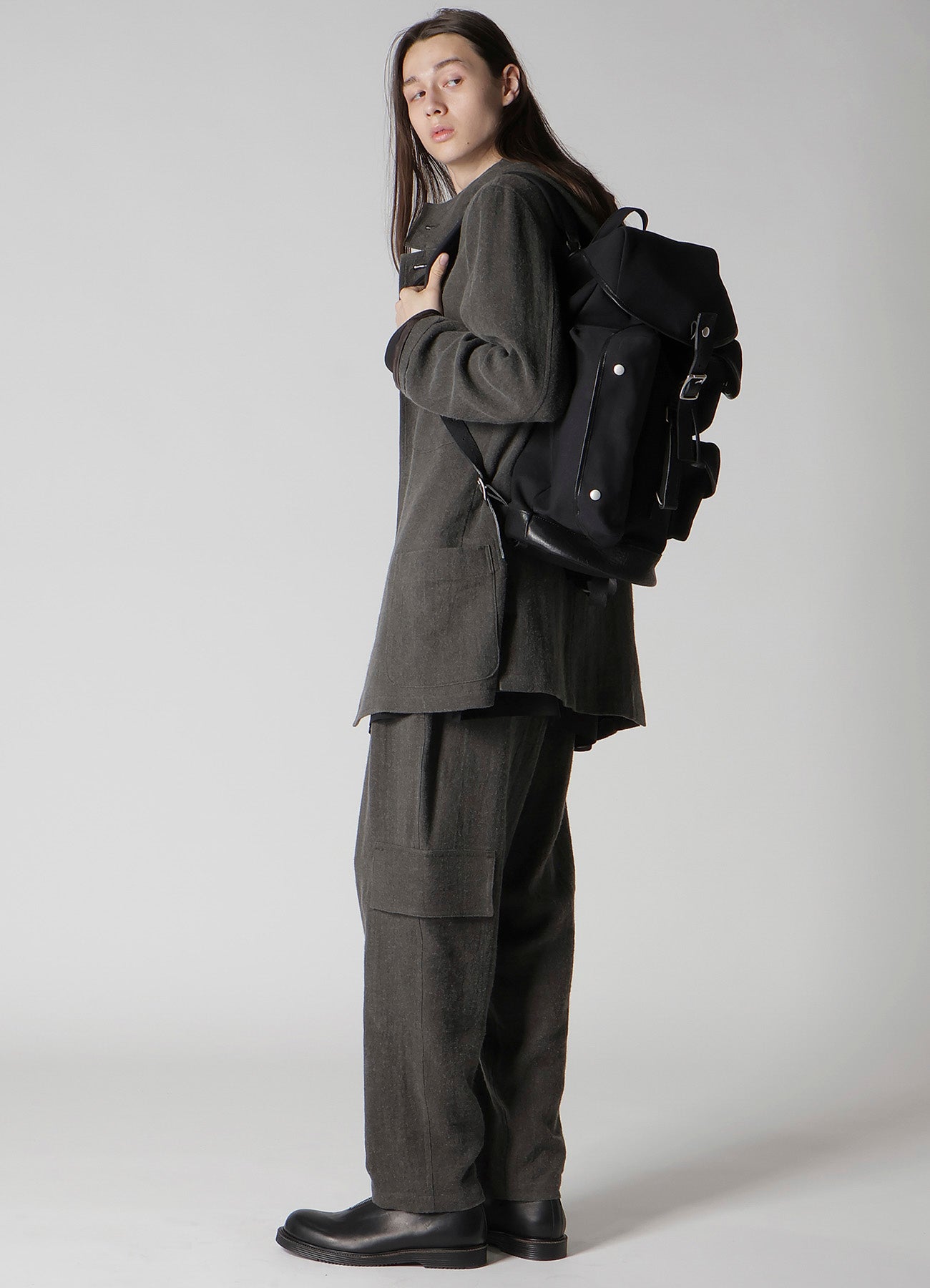 NO.8 BLACK CANVAS MILITARY DUFFLE BAG