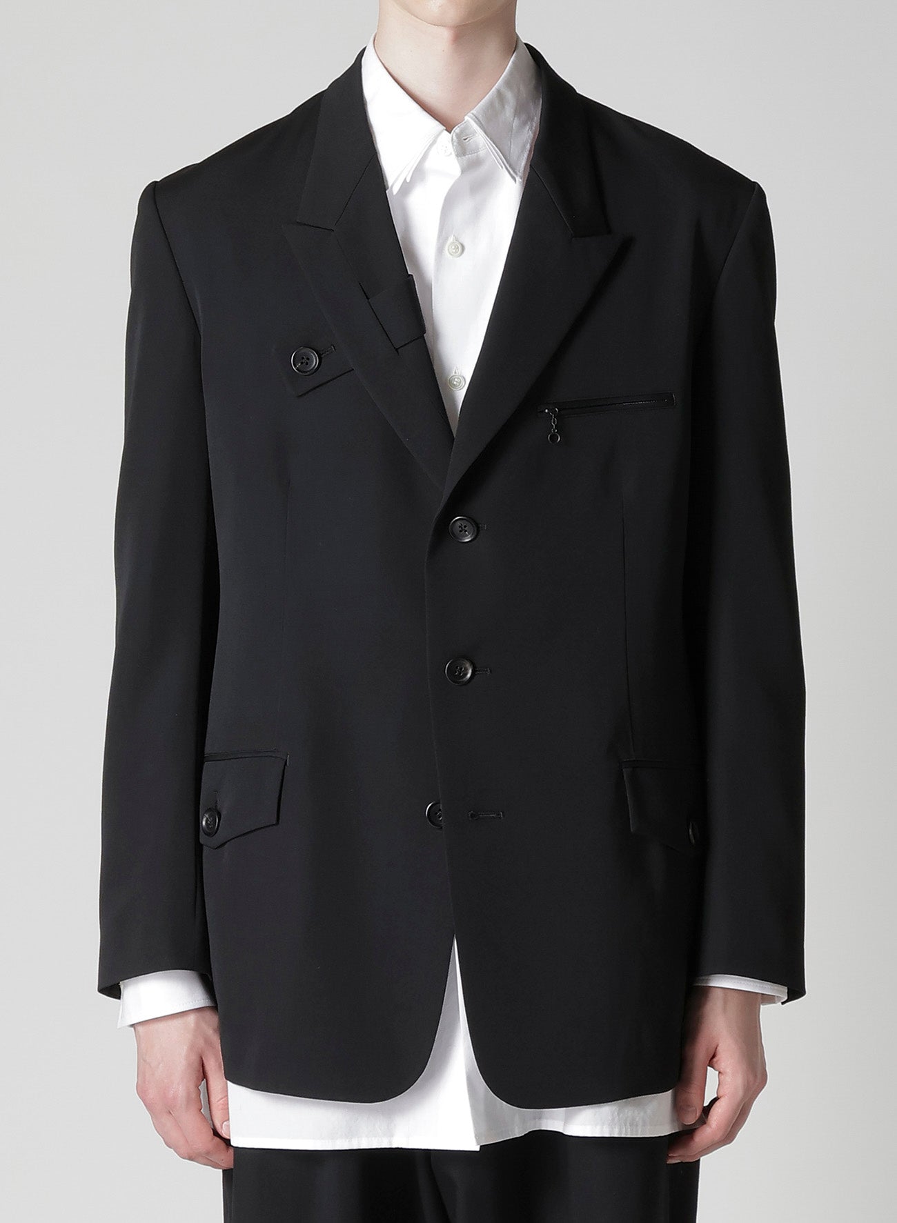 WOOL GABARDINE JACKET WITH A RIGHT LAPEL TAB