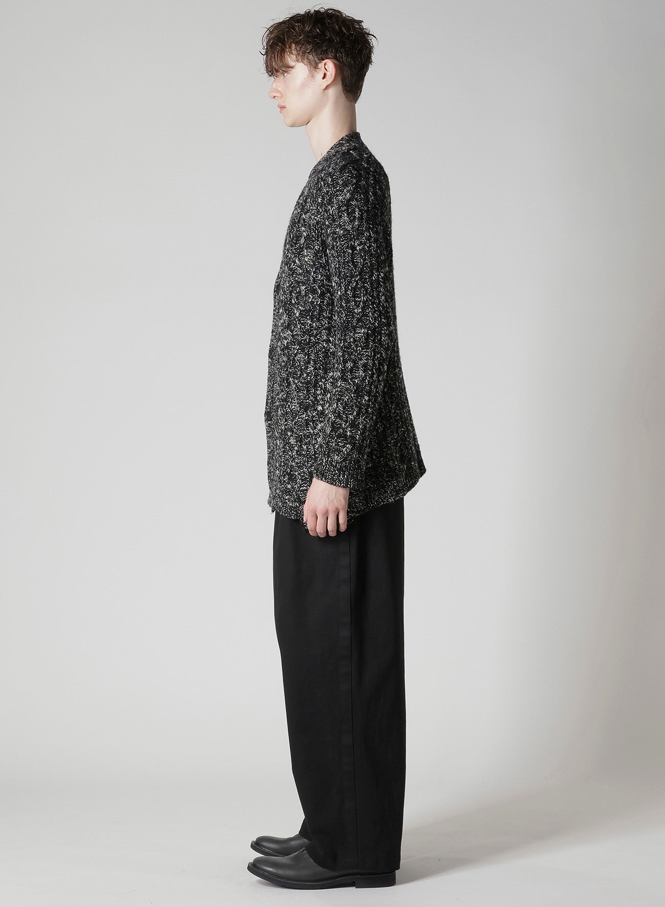 ARAN KNIT V-NECK CARDIGAN