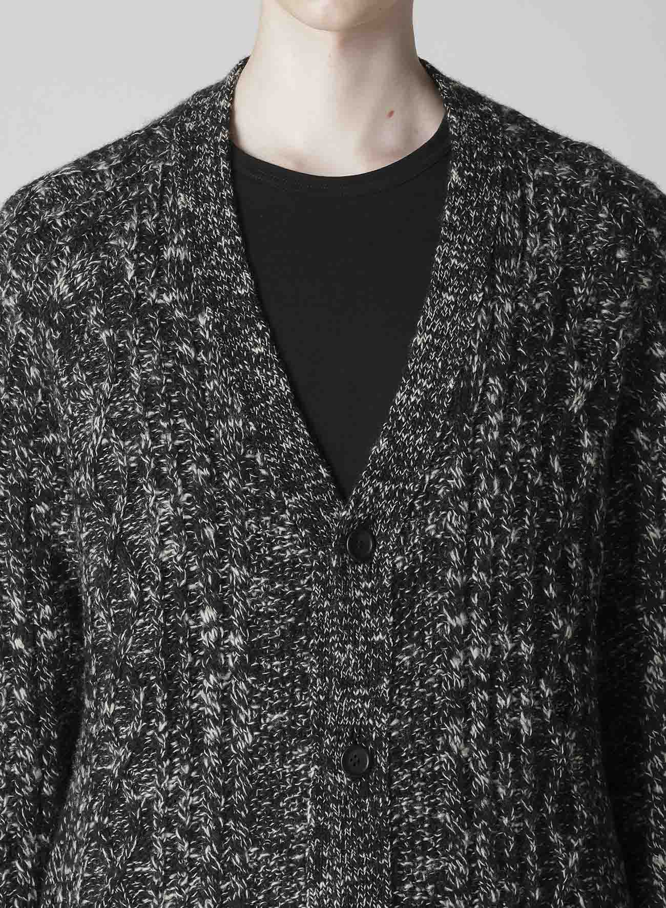 ARAN KNIT V-NECK CARDIGAN