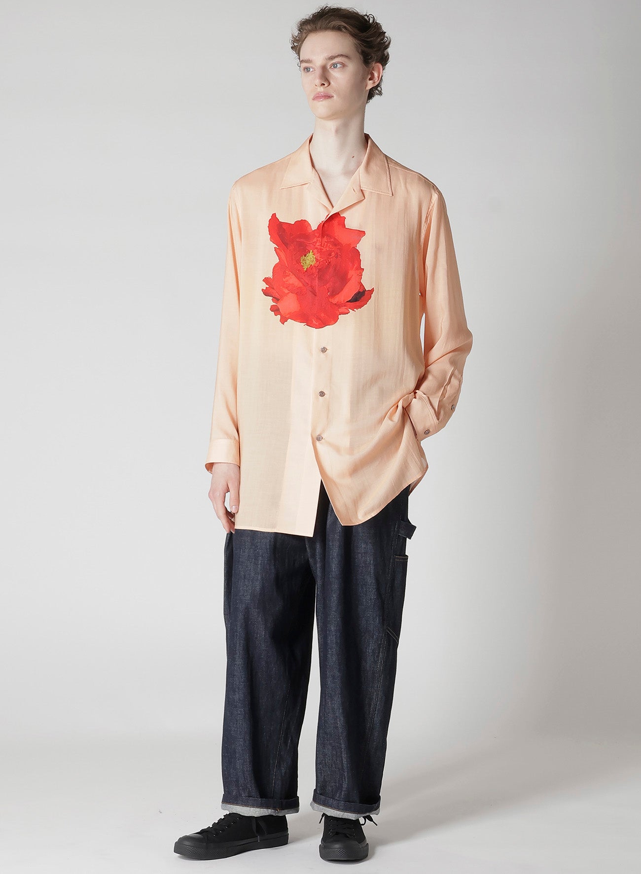 SALMON PINK OPEN-COLLARED SHIRT WITH LARGE RED FLOWER