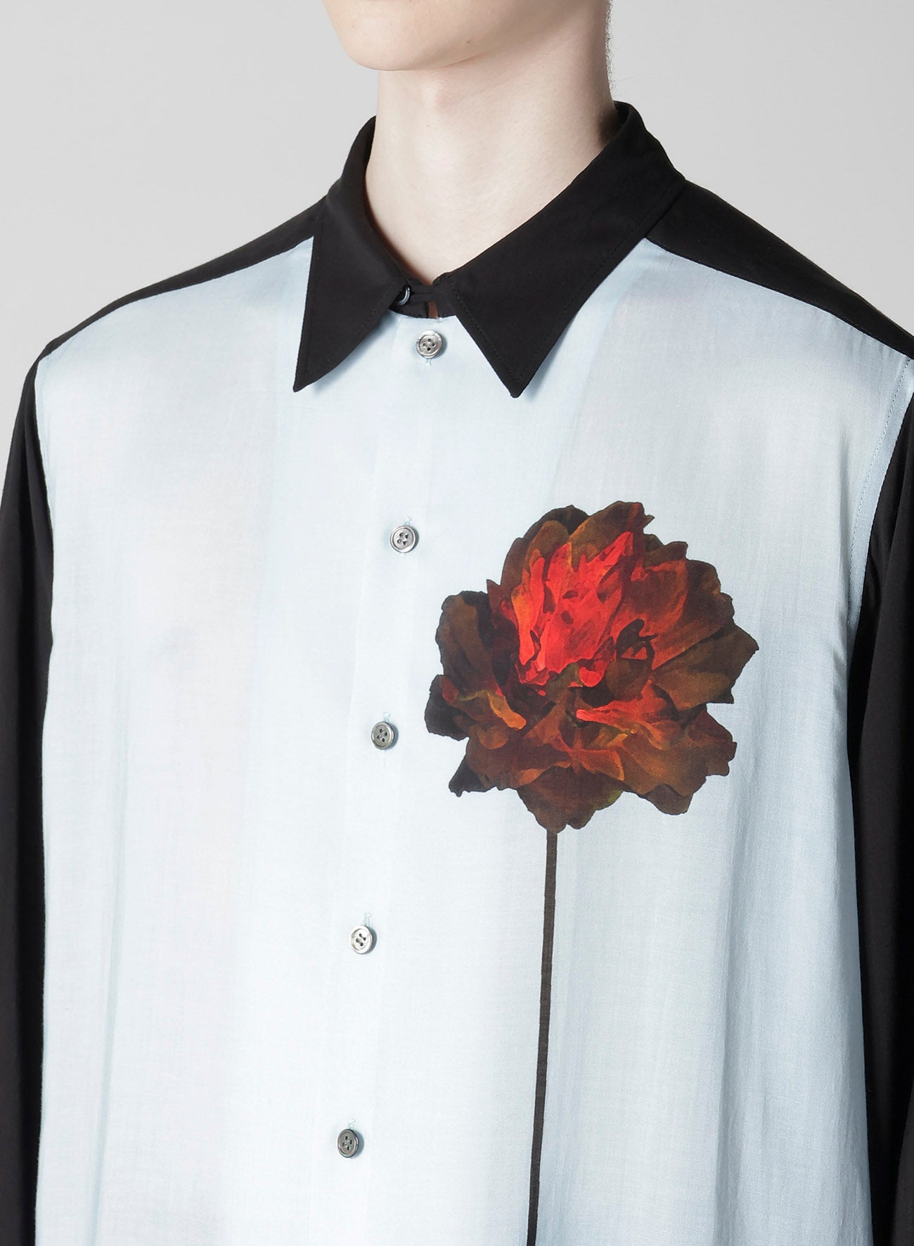 CELLULOSE LAWN SHIRT WITH ONE RED FLOWER