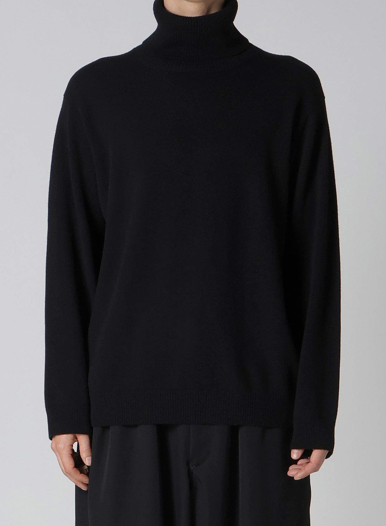 TURTLE NECK INTARSIA KNIT WITH "Y's for men" LOGO