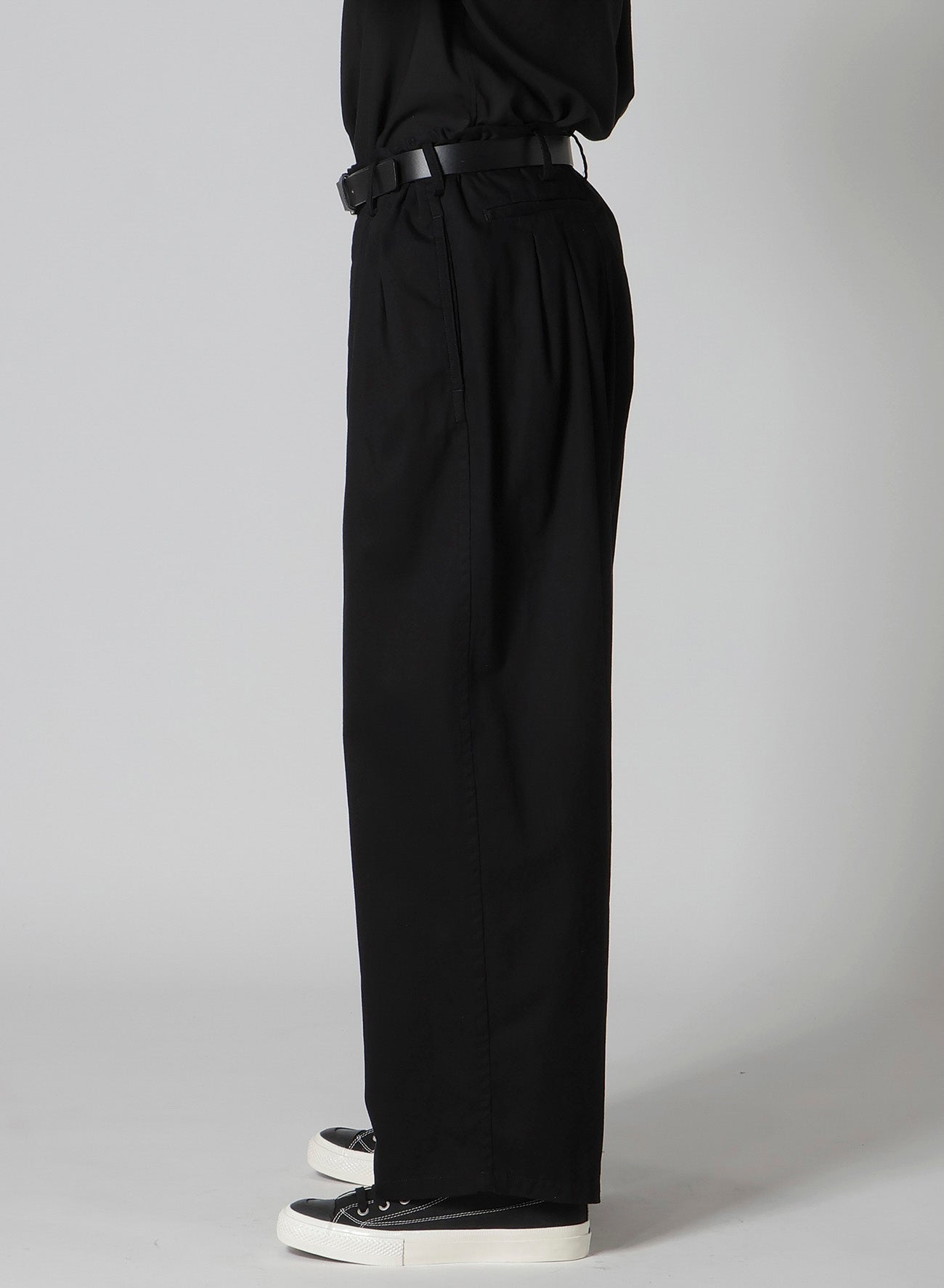 GARMENT DYED KATSURAGI PANTS WITH 12-TUCKS