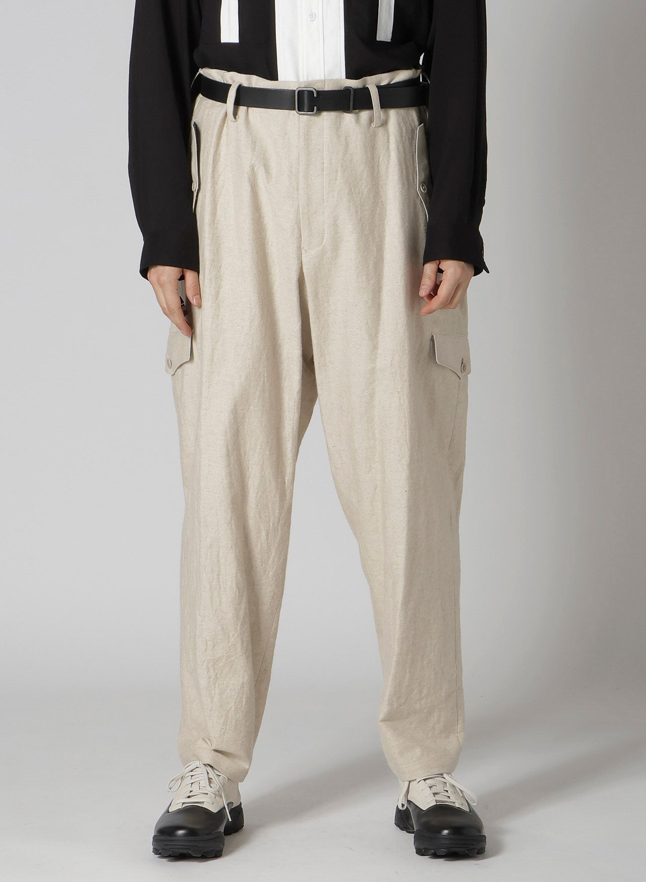 COTTON LINEN DOUBLE SATIN PANTS WITH FLAP POCKET