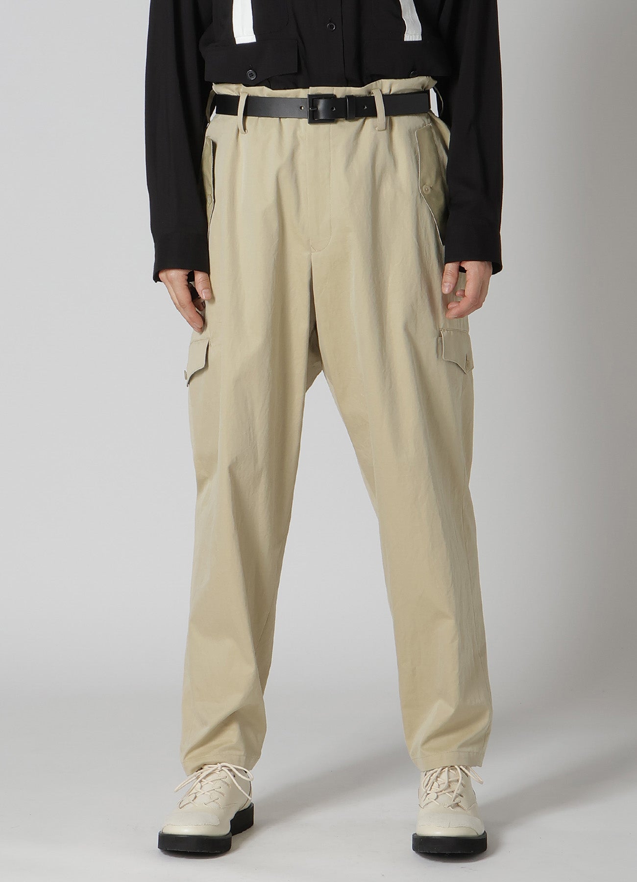 COTTON GABARDINE PANTS WITH FLAP POCKET