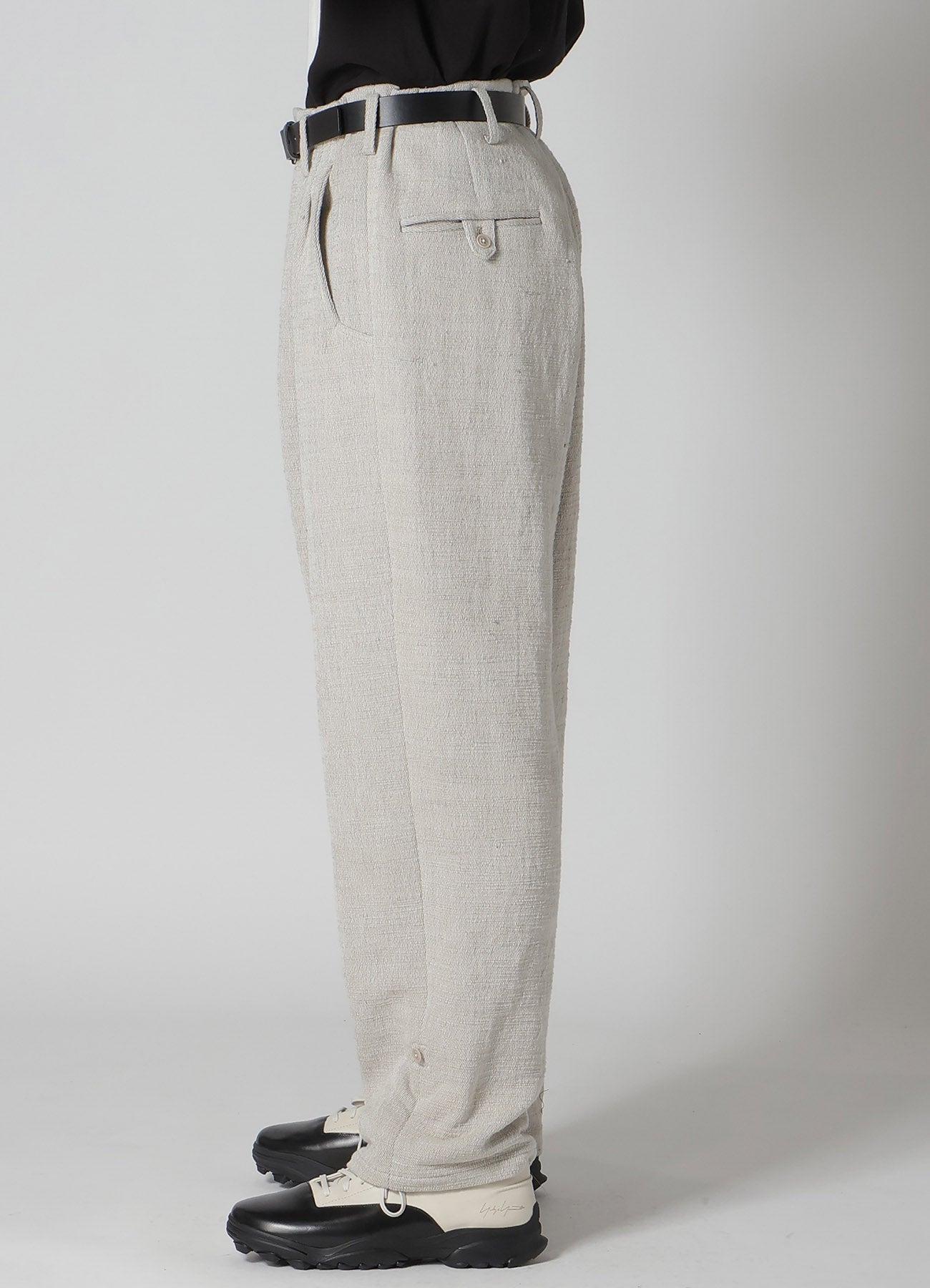 HAND SPAN COTTON PANTS WITH 2-TUCKS CUFF TAB