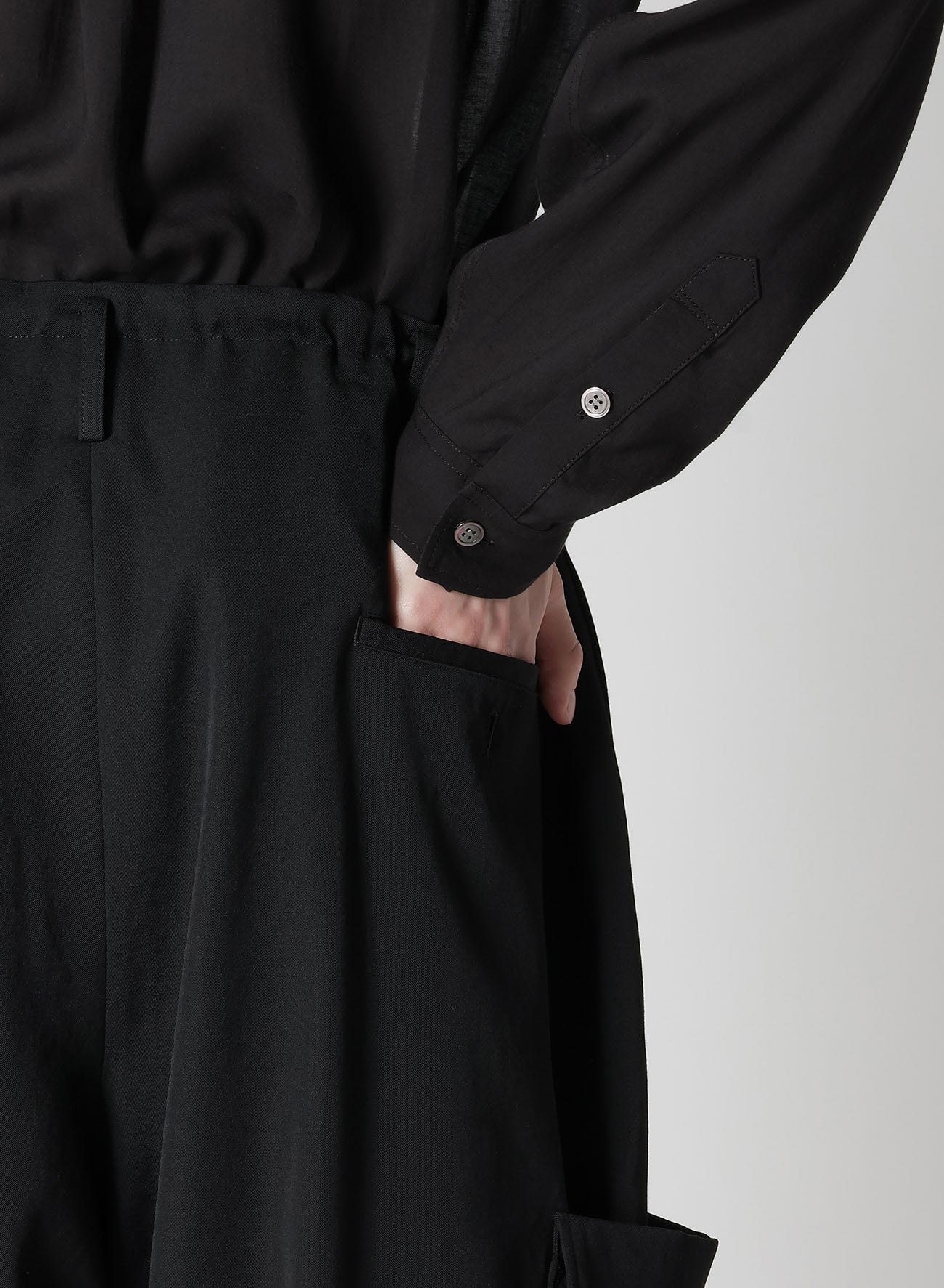 GABARDINE STRING PANTS WITH SIDE OUT POCKET